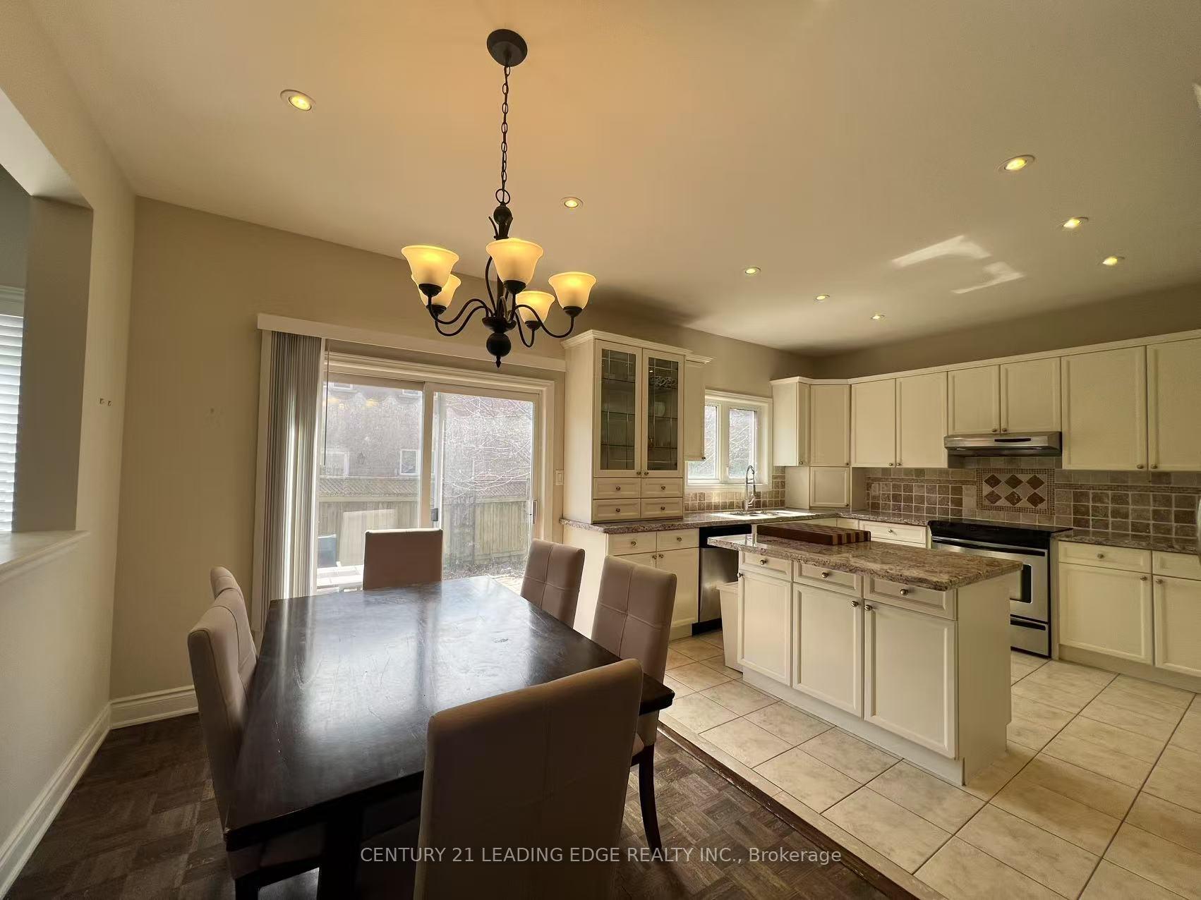 Photo 4 of 491 Summeridge Drive, Vaughan, Patterson — HOMEH