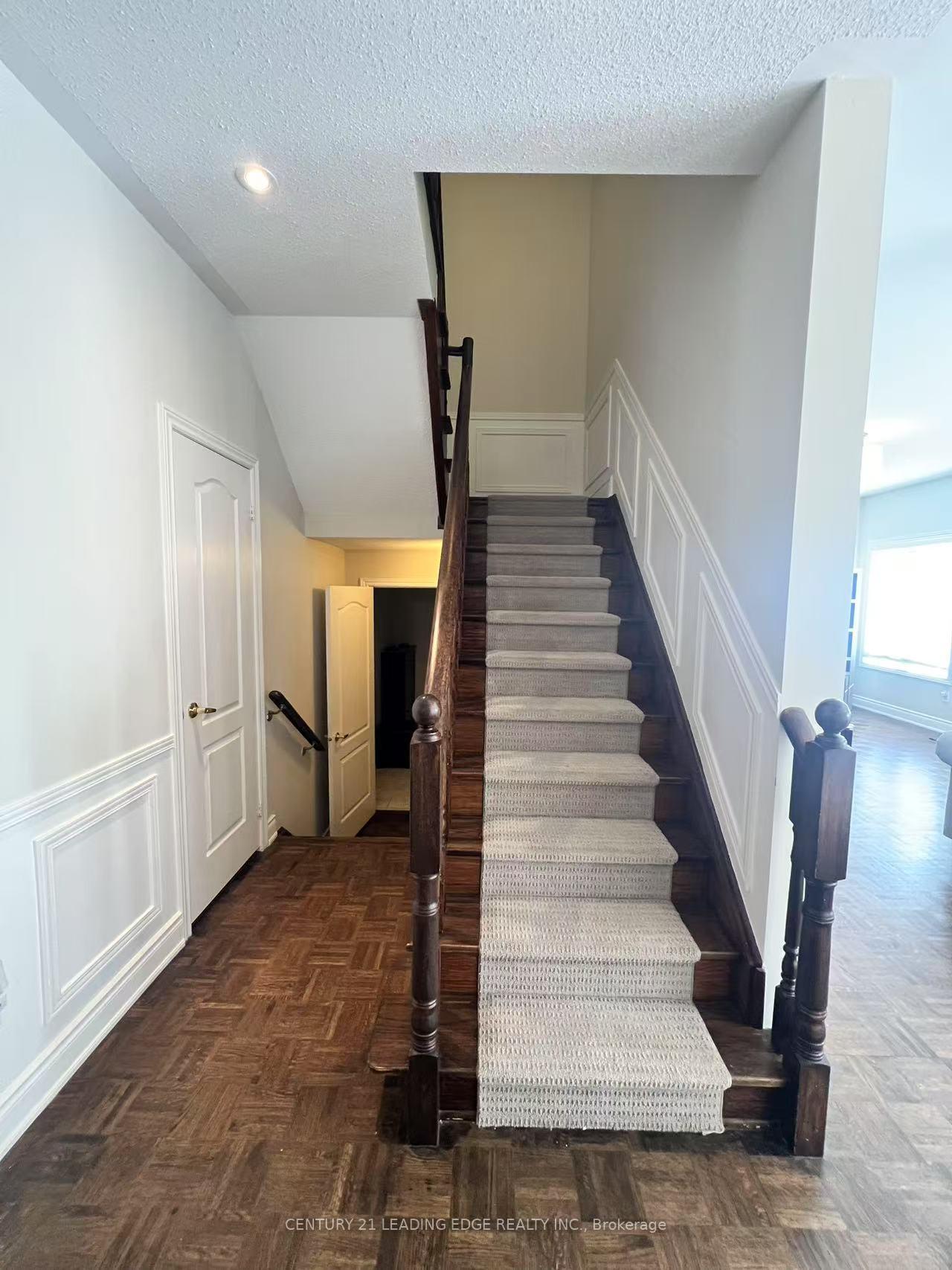 Photo 9 of 491 Summeridge Drive, Vaughan, Patterson — HOMEH