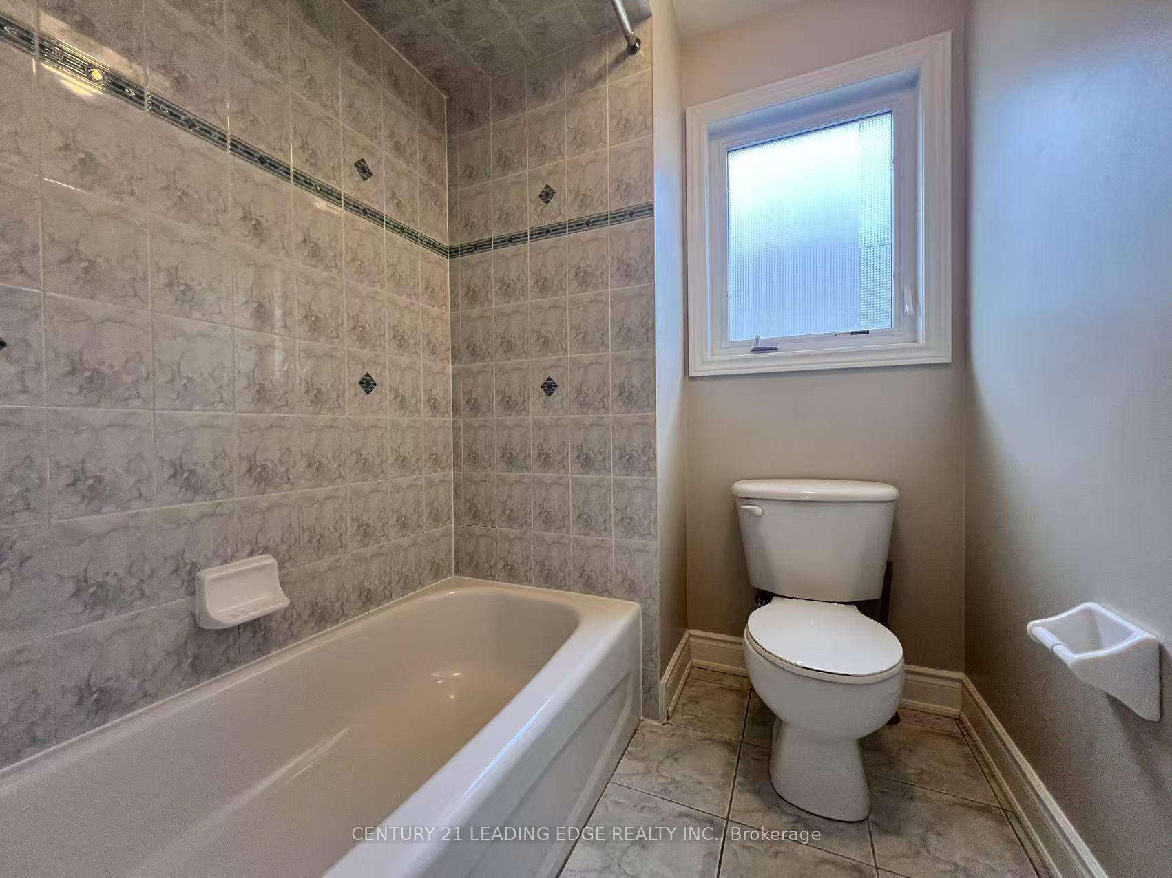 Photo 19 of 491 Summeridge Drive, Vaughan, Patterson — HOMEH