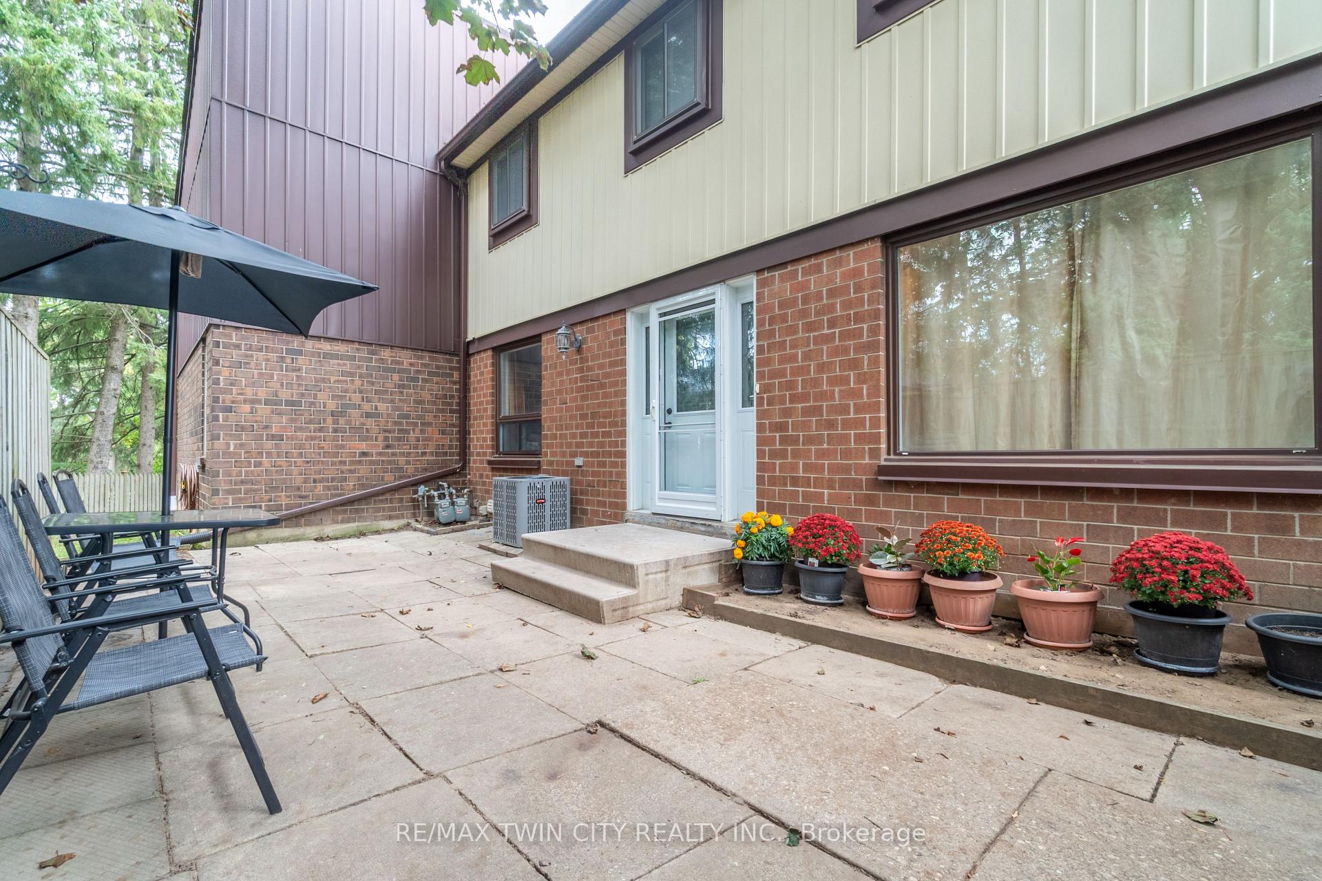 Photo 6 of Unit 121, 45 Marksam Road, Guelph, Willow West/Sugarbush/West Acres — HOMEH