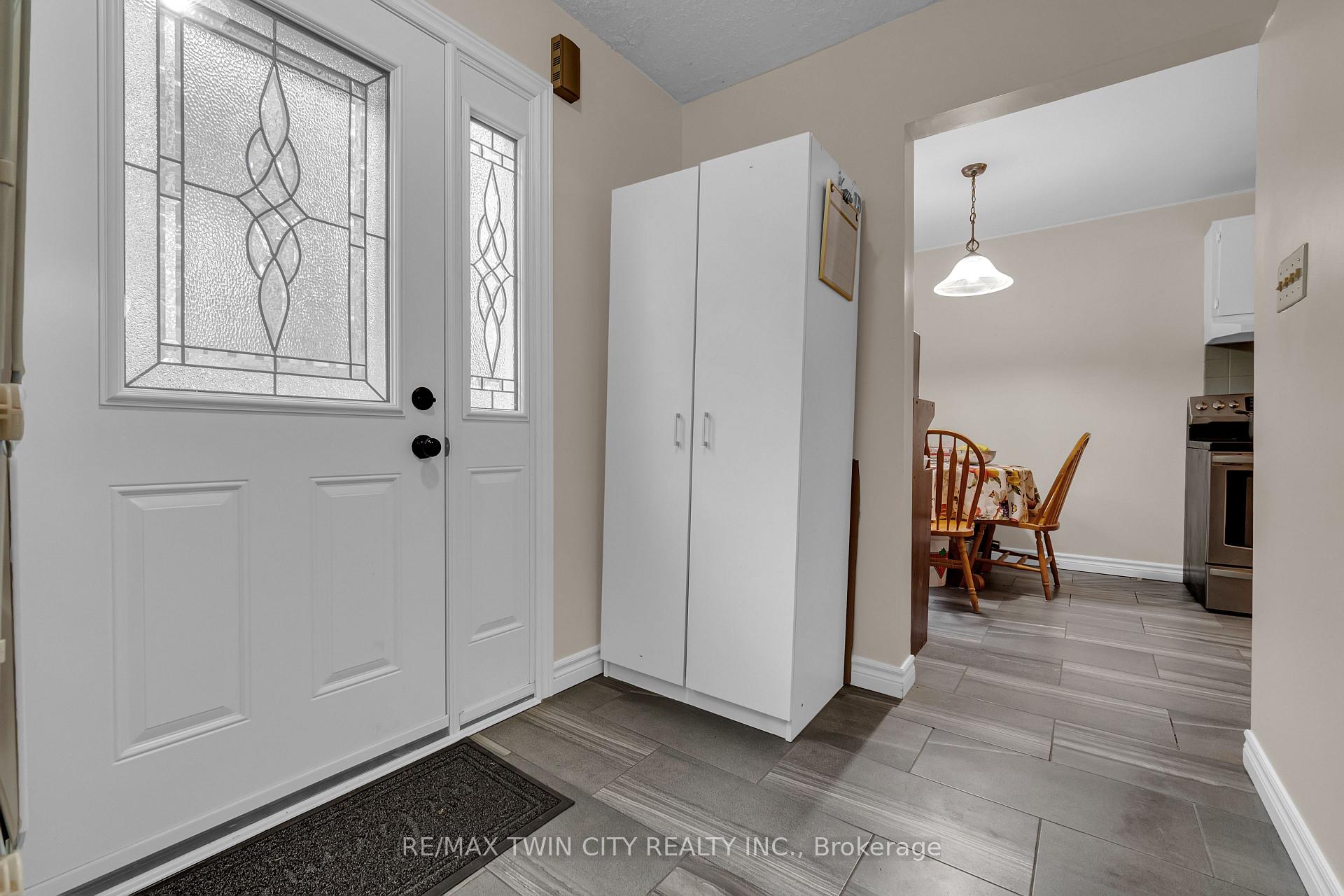 Photo 8 of Unit 121, 45 Marksam Road, Guelph, Willow West/Sugarbush/West Acres — HOMEH