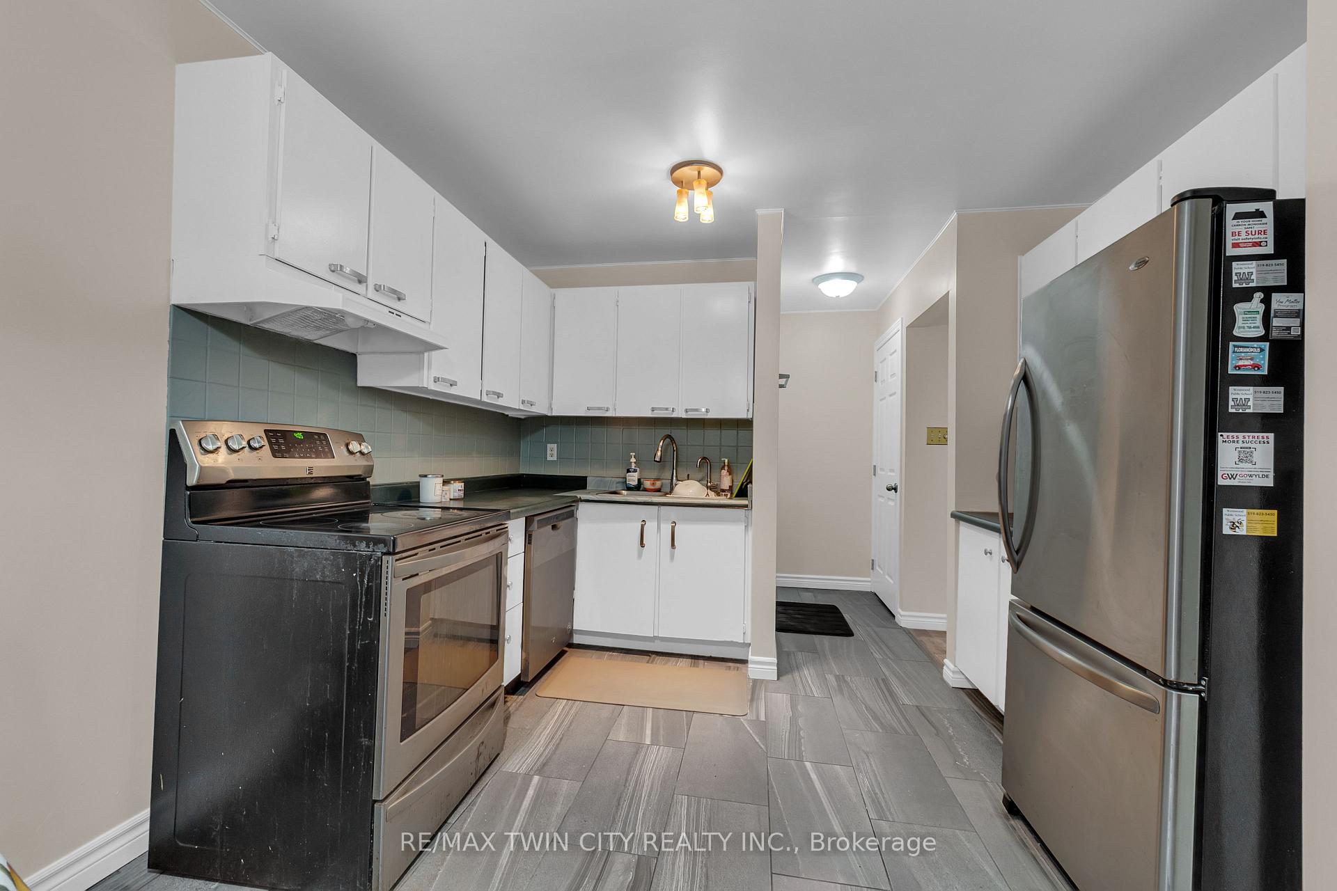 Photo 9 of Unit 121, 45 Marksam Road, Guelph, Willow West/Sugarbush/West Acres — HOMEH