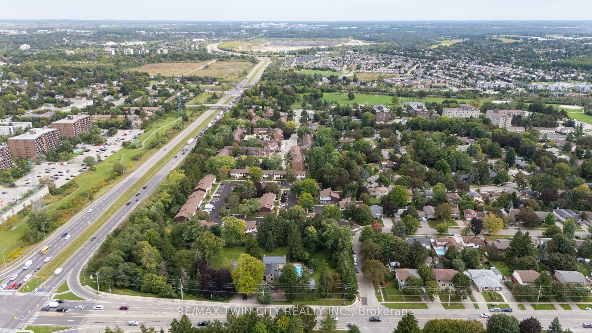 Photo 35 of Unit 121, 45 Marksam Road, Guelph, Willow West/Sugarbush/West Acres — HOMEH