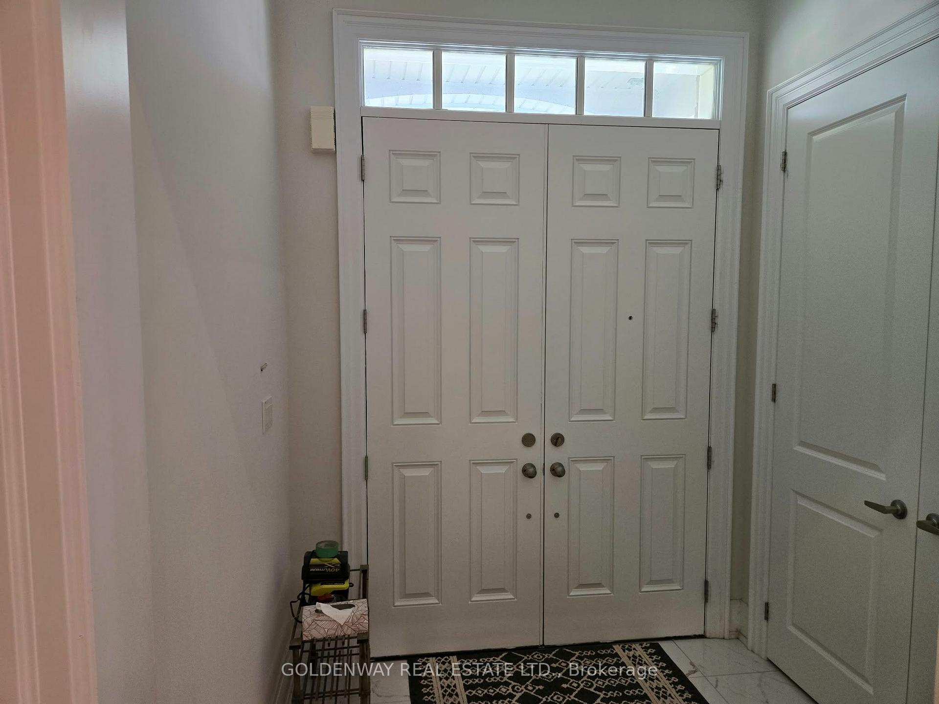 Photo 4 of 188 Paradelle Drive, Richmond Hill, Oak Ridges Lake Wilcox — HOMEH