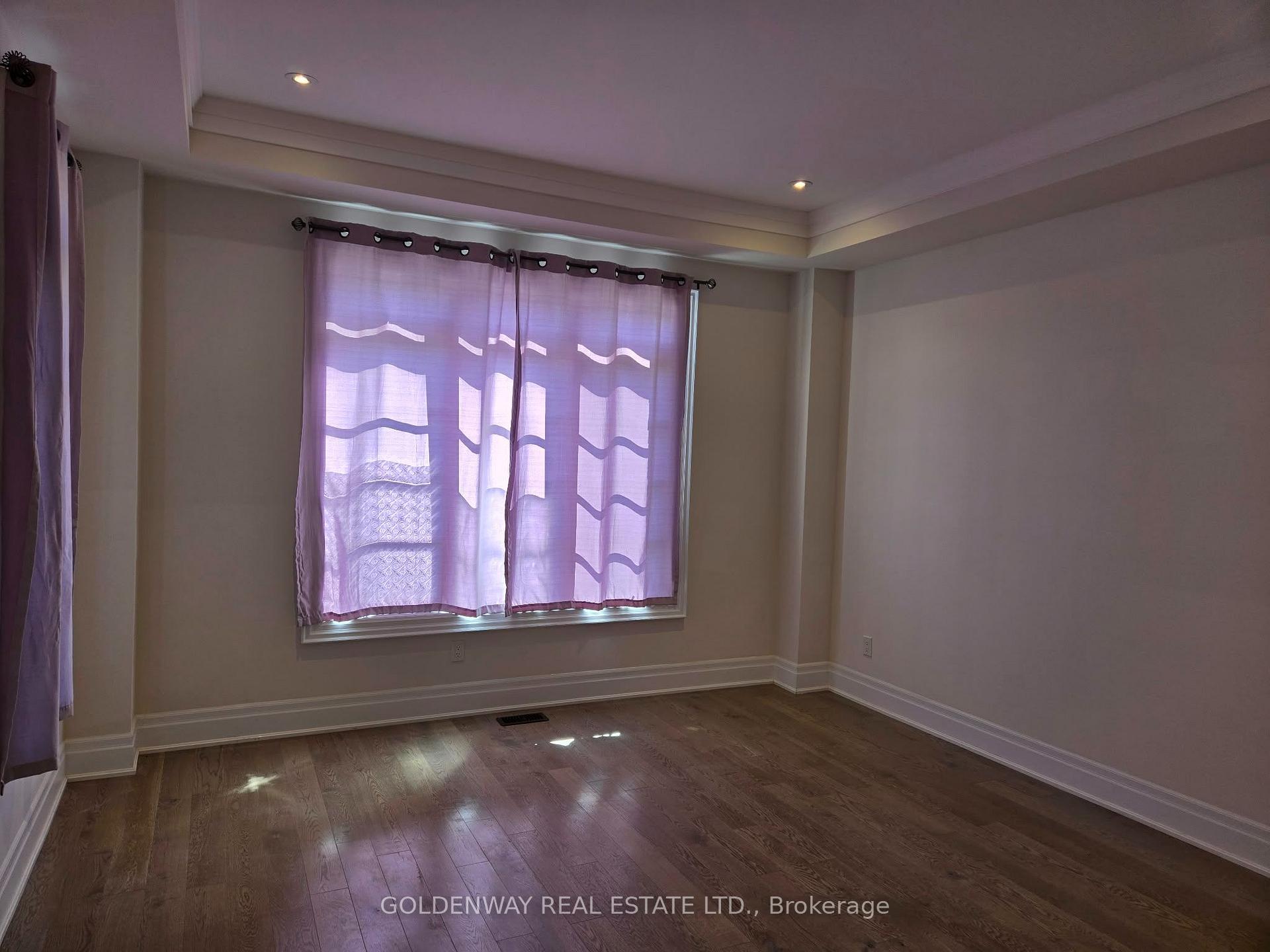 Photo 12 of 188 Paradelle Drive, Richmond Hill, Oak Ridges Lake Wilcox — HOMEH