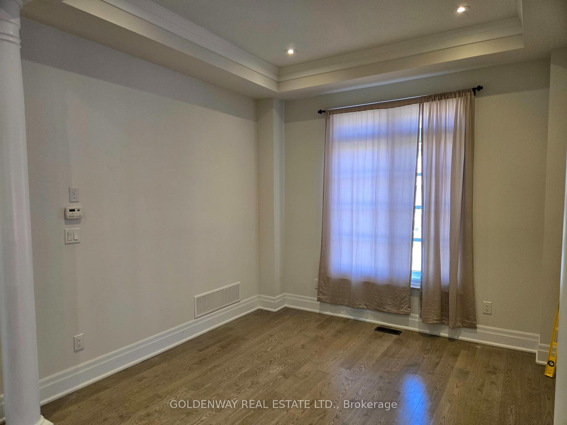 Photo 13 of 188 Paradelle Drive, Richmond Hill, Oak Ridges Lake Wilcox — HOMEH