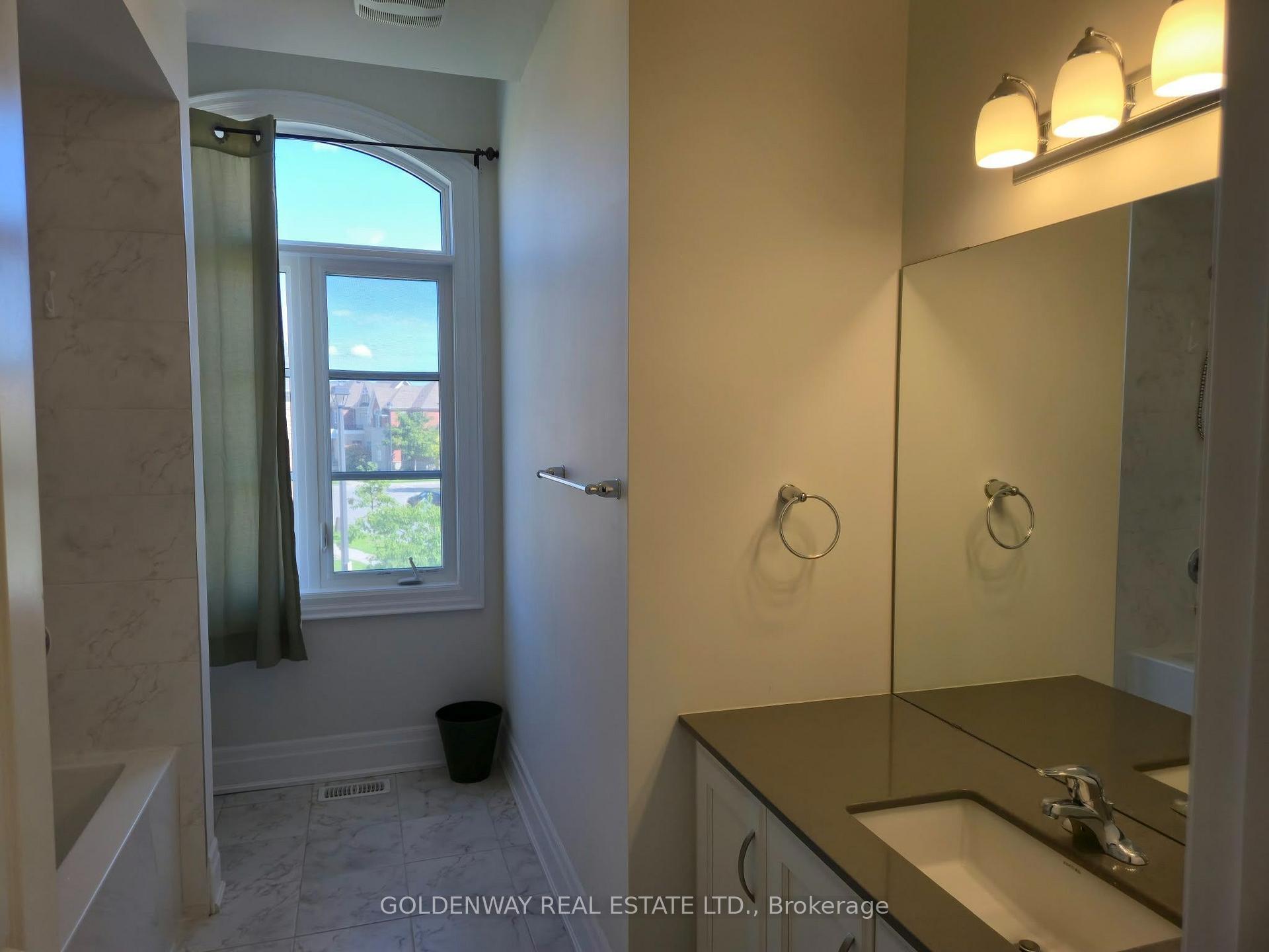 Photo 23 of 188 Paradelle Drive, Richmond Hill, Oak Ridges Lake Wilcox — HOMEH