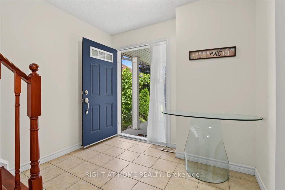 Photo 6 of 1350 Wadebridge Crescent, Oshawa, Eastdale — HOMEH