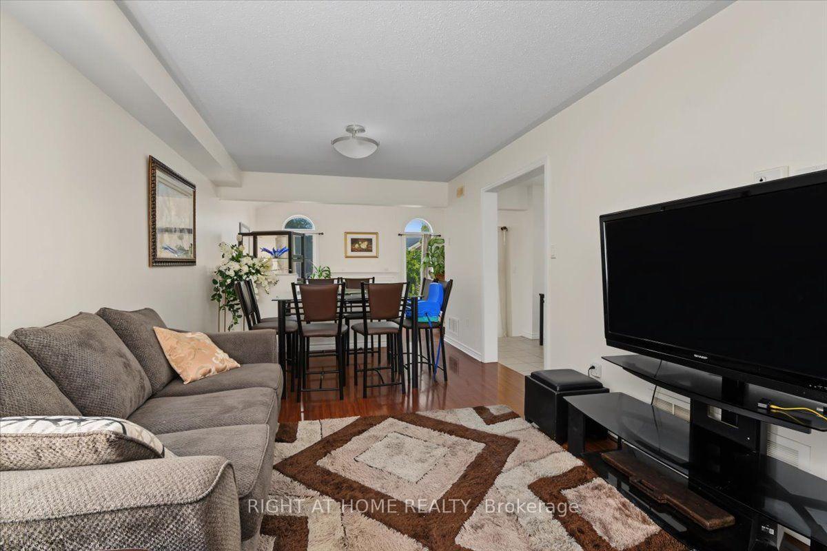 Photo 8 of 1350 Wadebridge Crescent, Oshawa, Eastdale — HOMEH