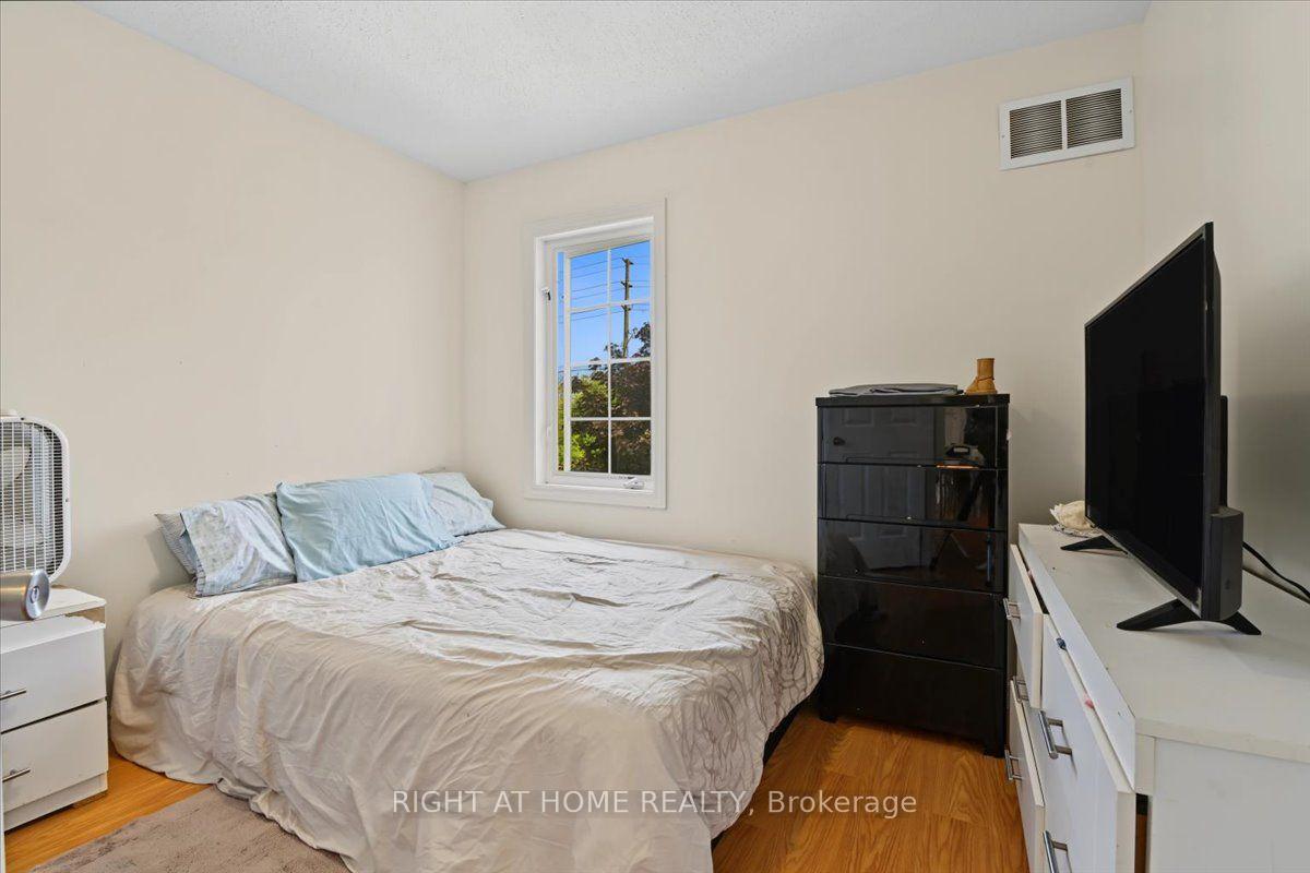 Photo 21 of 1350 Wadebridge Crescent, Oshawa, Eastdale — HOMEH