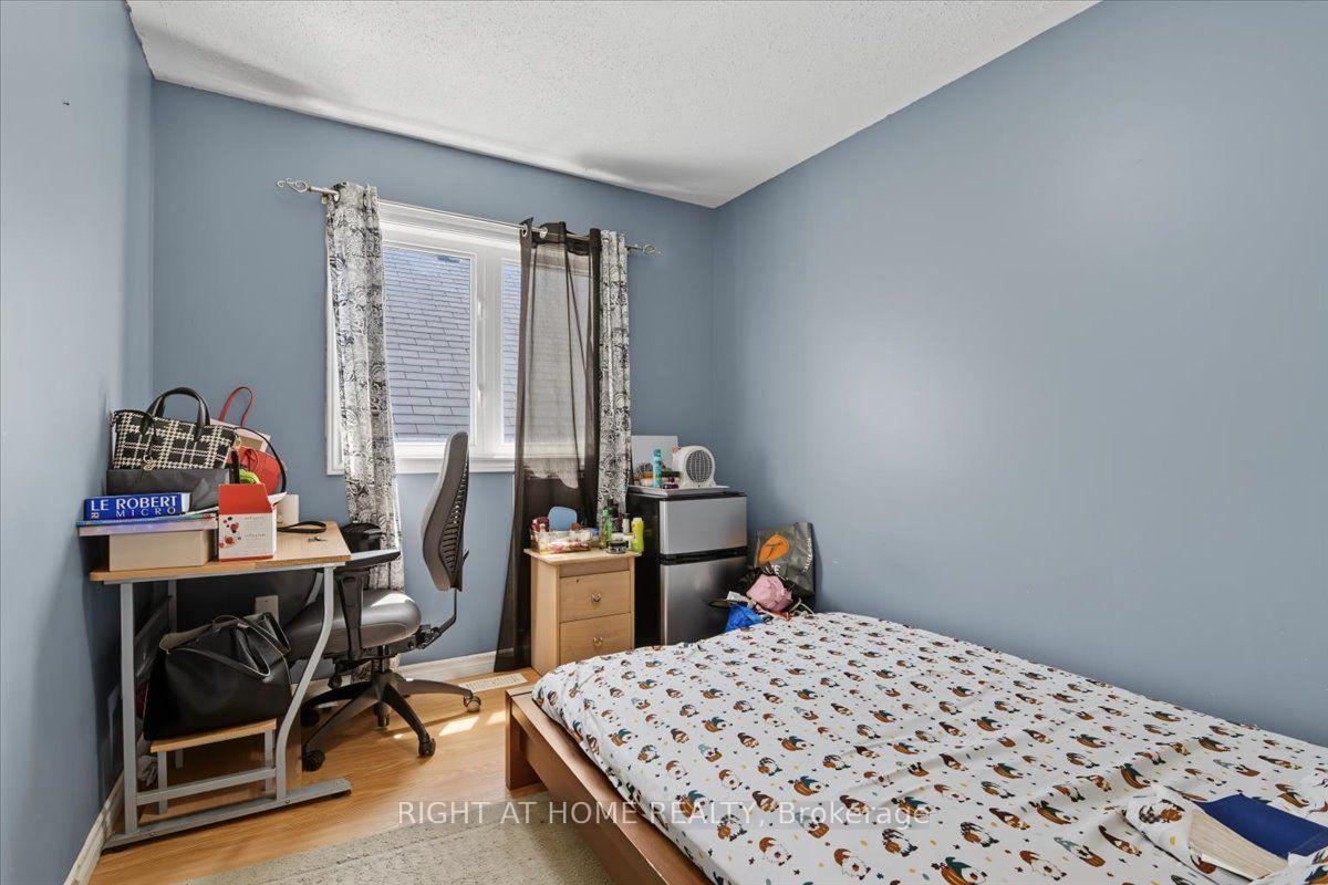 Photo 30 of 1350 Wadebridge Crescent, Oshawa, Eastdale — HOMEH