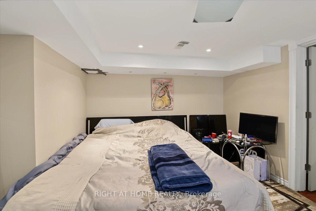 Photo 37 of 1350 Wadebridge Crescent, Oshawa, Eastdale — HOMEH