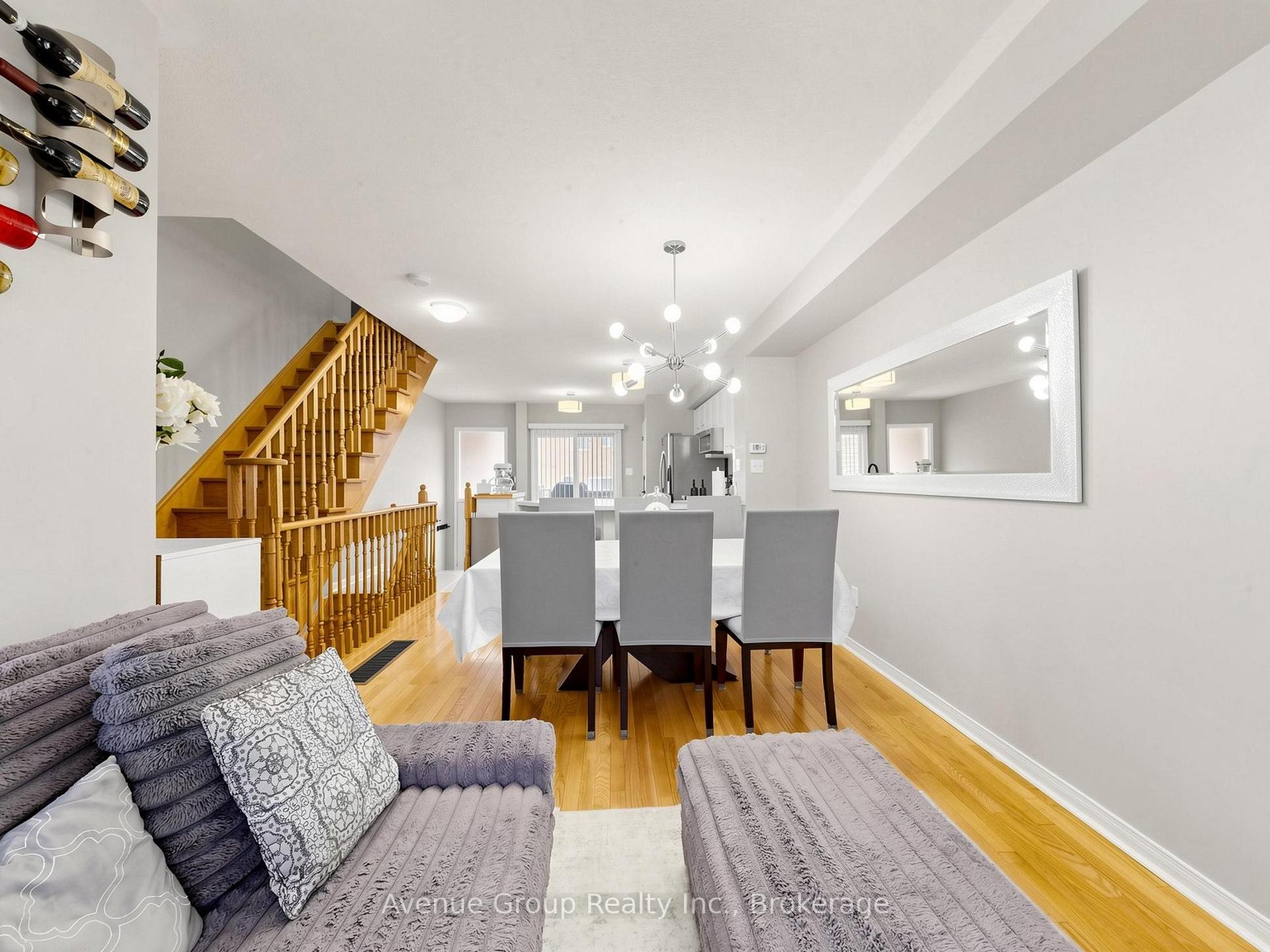 Photo 16 of 9 Adam Oates Heights, North York, Downsview-Roding-CFB — HOMEH