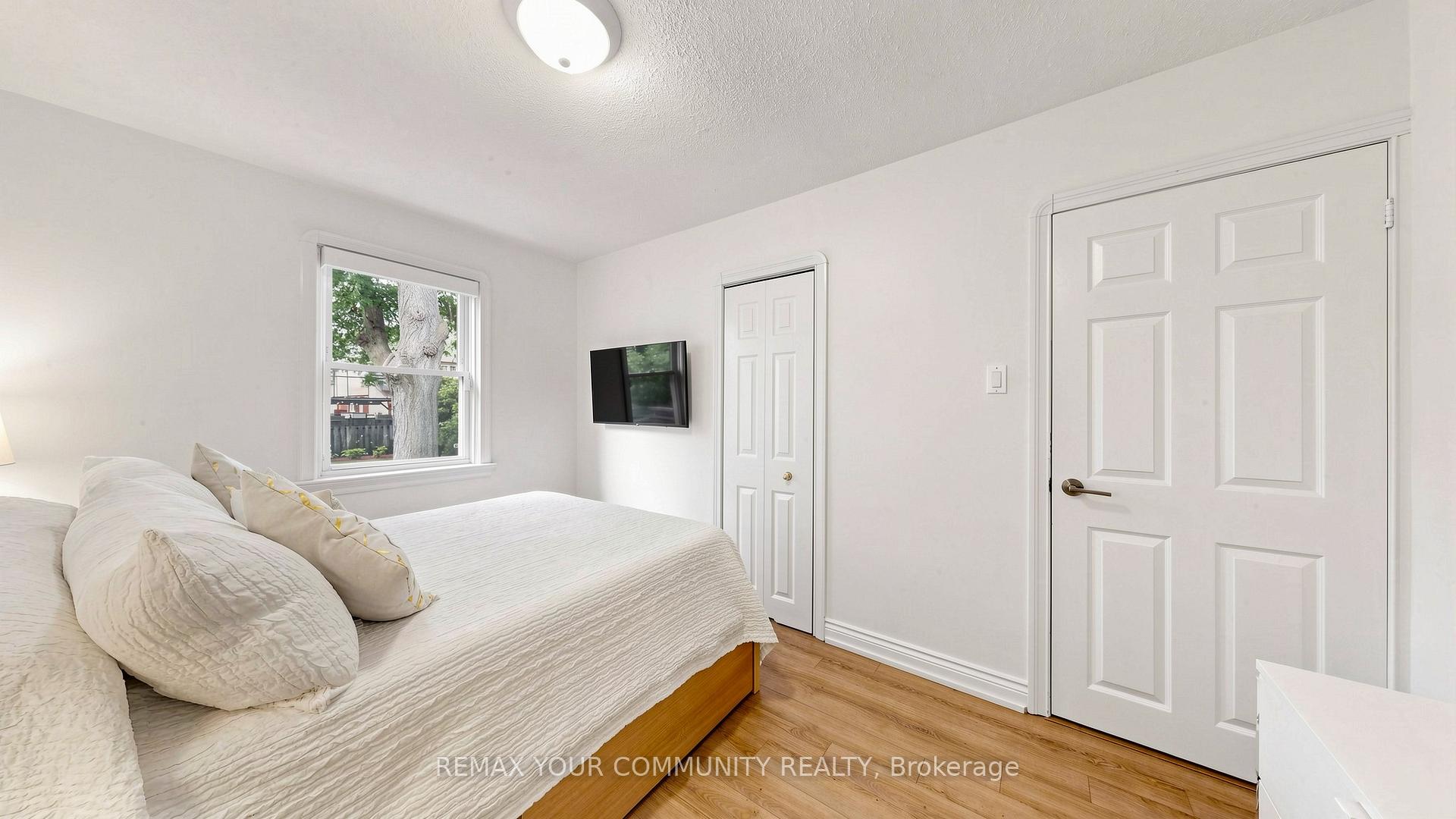 Photo 15 of 6 Athlone Road, Toronto, East York — HOMEH