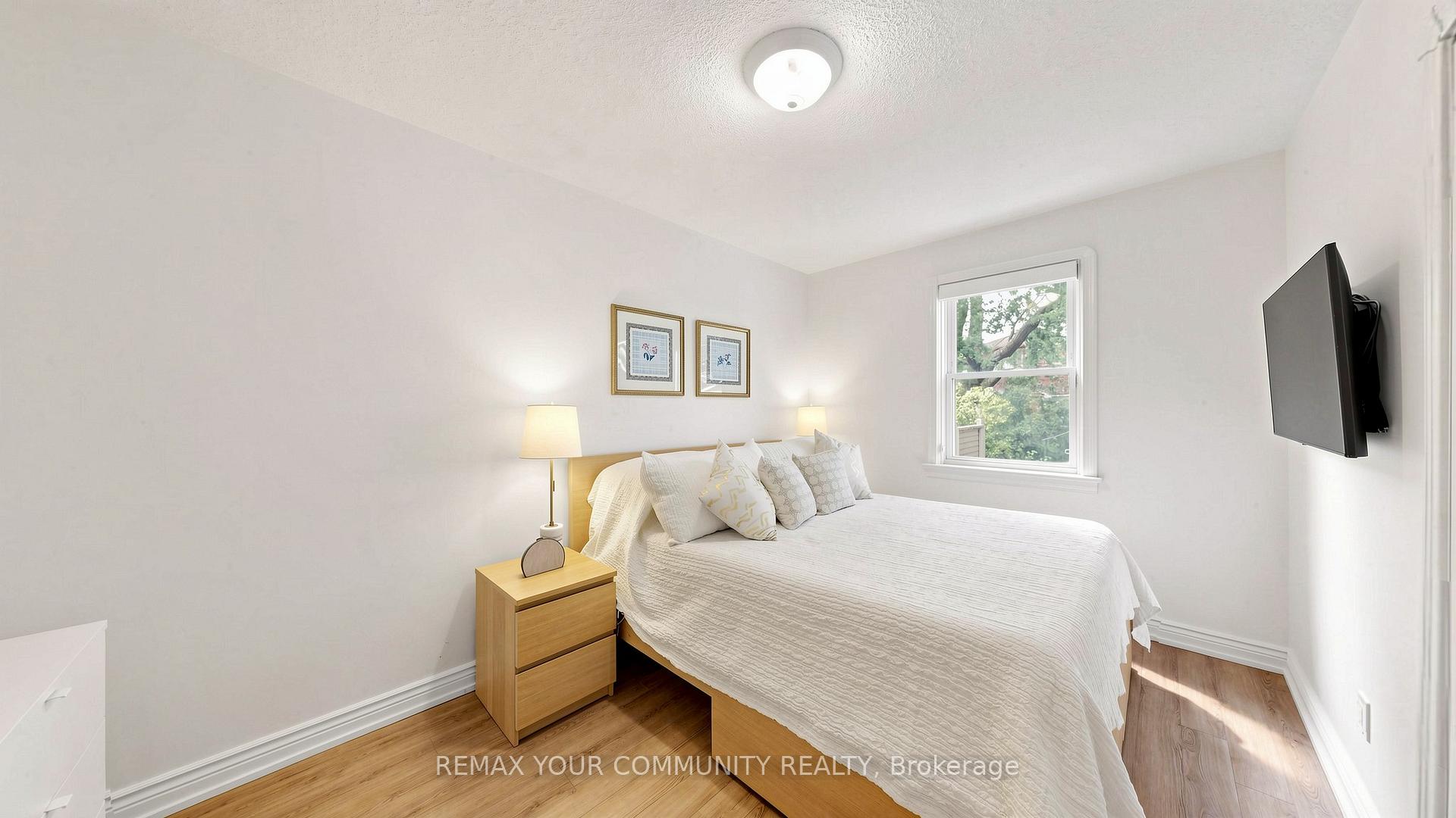Photo 16 of 6 Athlone Road, Toronto, East York — HOMEH