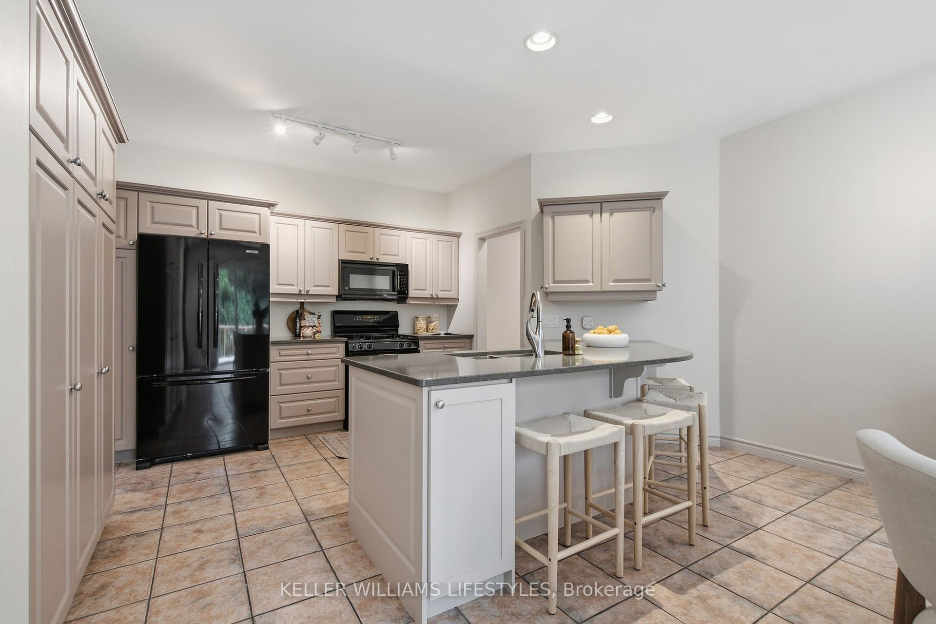 Photo 20 of Unit 61, 1040 Riverside Drive, London, North Q — HOMEH