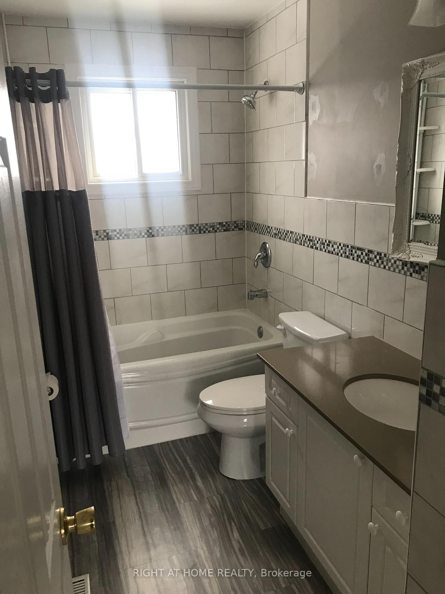 Photo 11 of 113 Southwood Drive, Kitchener, Country Hills — HOMEH