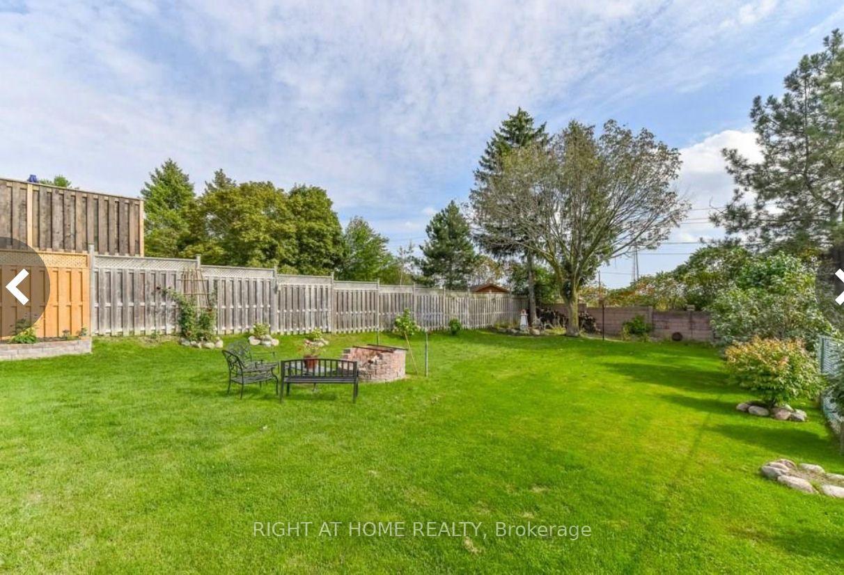 Photo 14 of 113 Southwood Drive, Kitchener, Country Hills — HOMEH