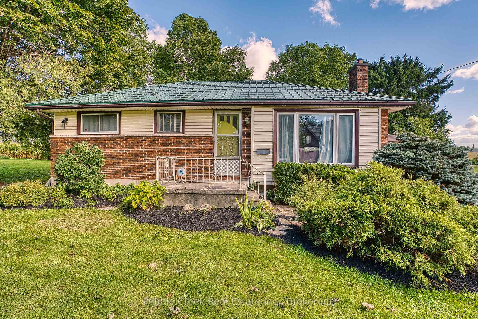 Photo 3 of 80256 North Line, Huron East, Seaforth — HOMEH