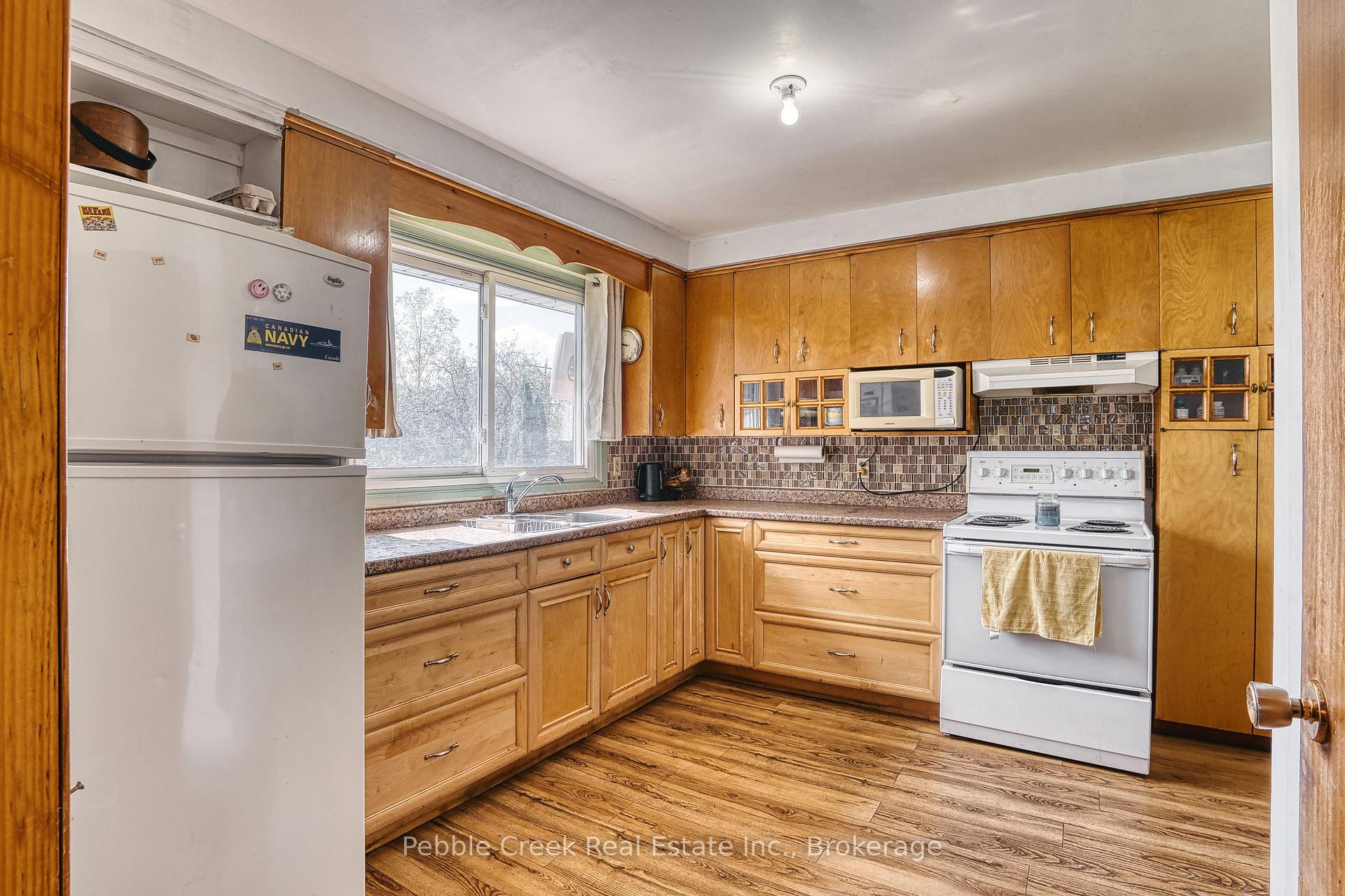 Photo 10 of 80256 North Line, Huron East, Seaforth — HOMEH