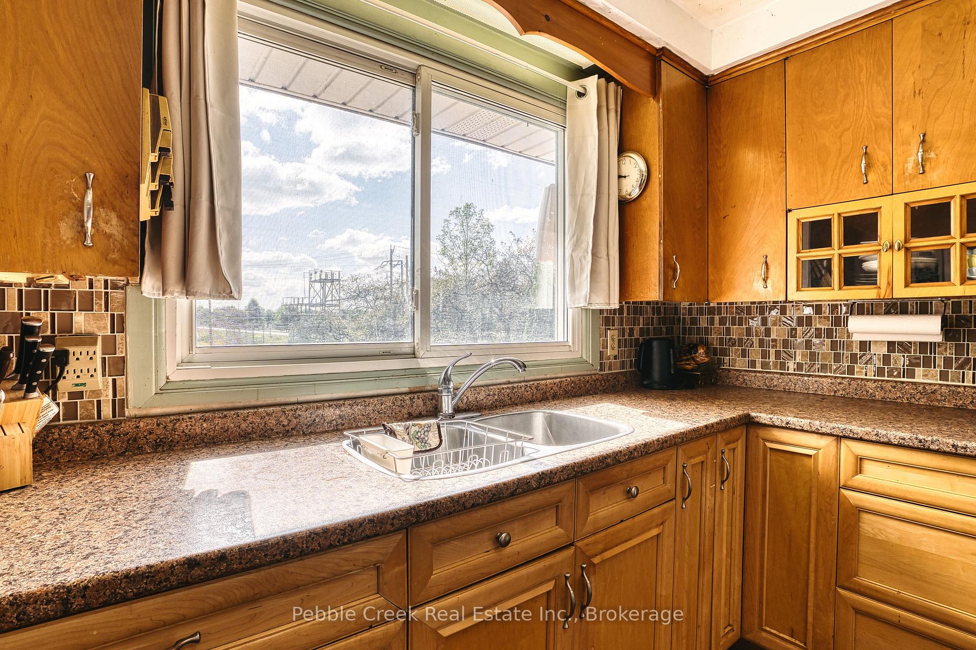 Photo 11 of 80256 North Line, Huron East, Seaforth — HOMEH