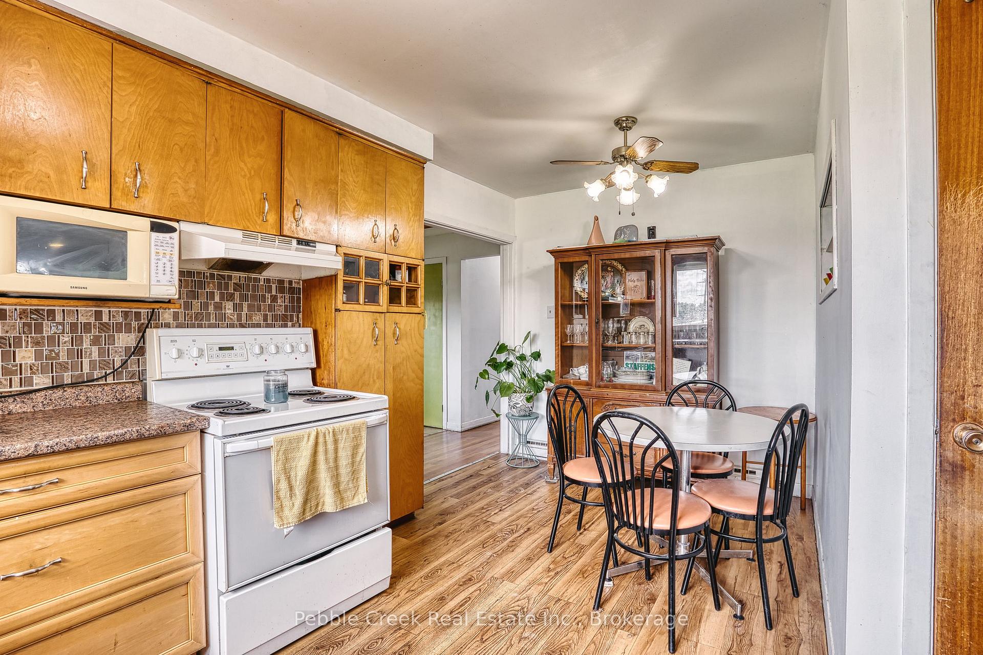 Photo 12 of 80256 North Line, Huron East, Seaforth — HOMEH