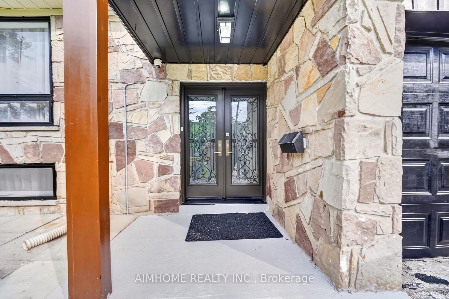 Photo of 166 Guildwood Parkway