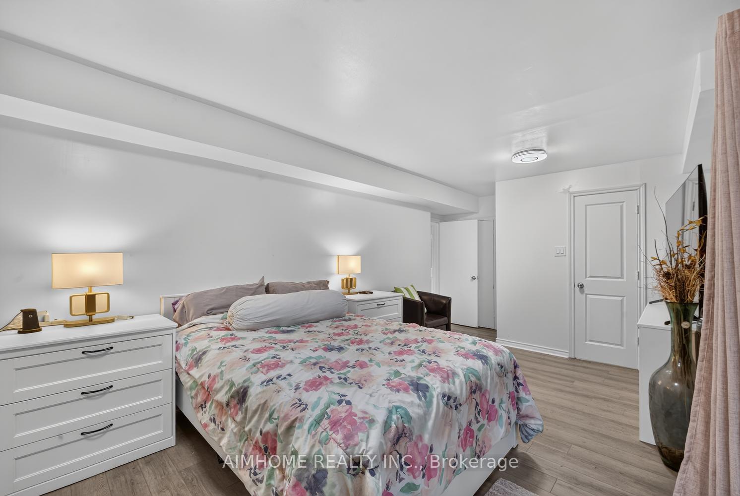 Photo 7 of 166 Guildwood Parkway, Scarborough, Guildwood — HOMEH