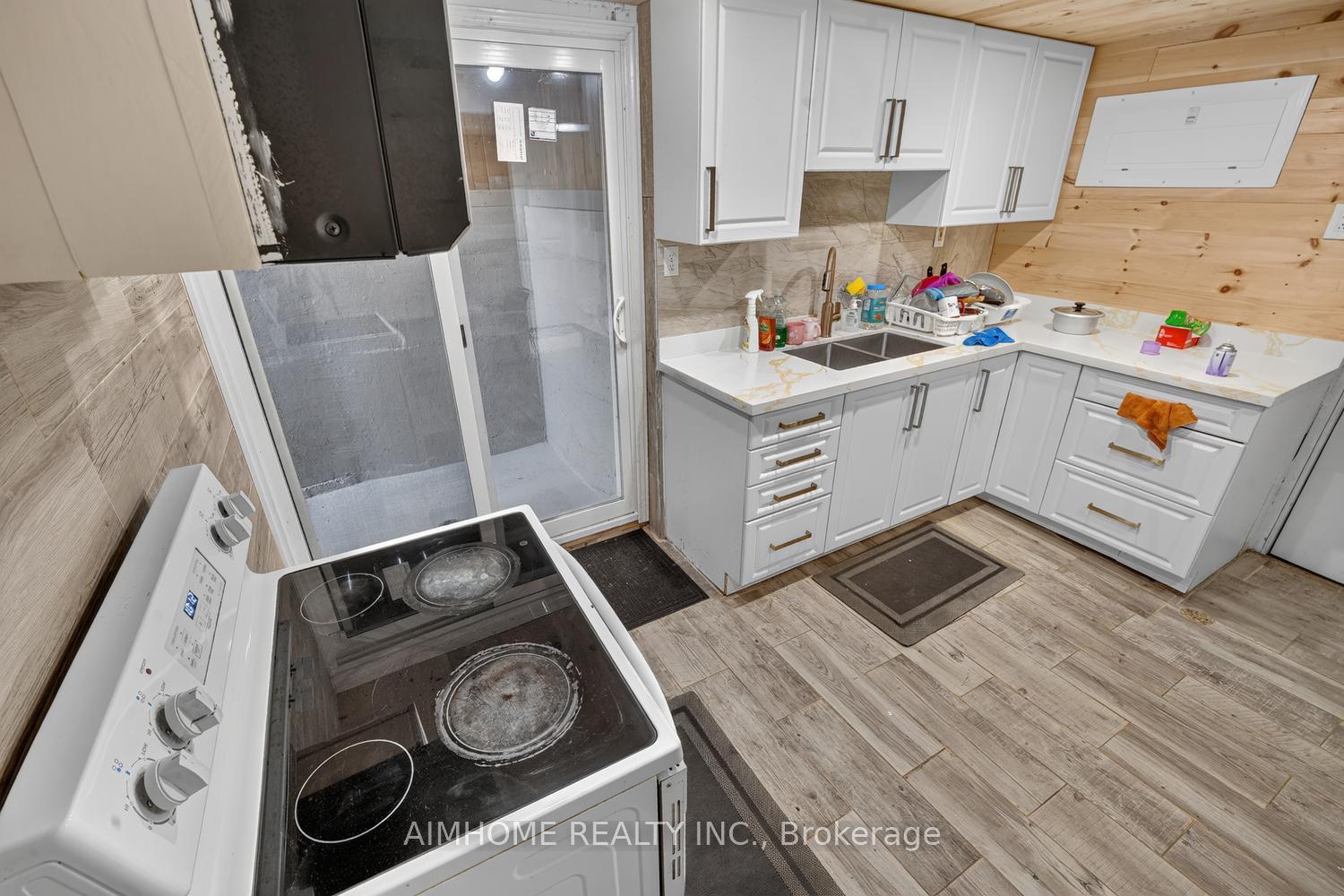 Photo 18 of 166 Guildwood Parkway, Scarborough, Guildwood — HOMEH