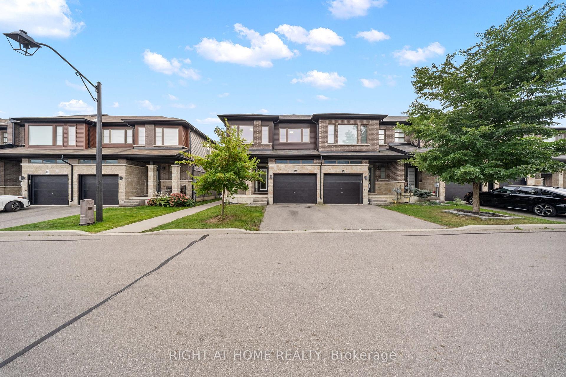 Photo 2 of Unit 177, 30 Times Square Boulevard, Hamilton, Stoney Creek Mountain — HOMEH