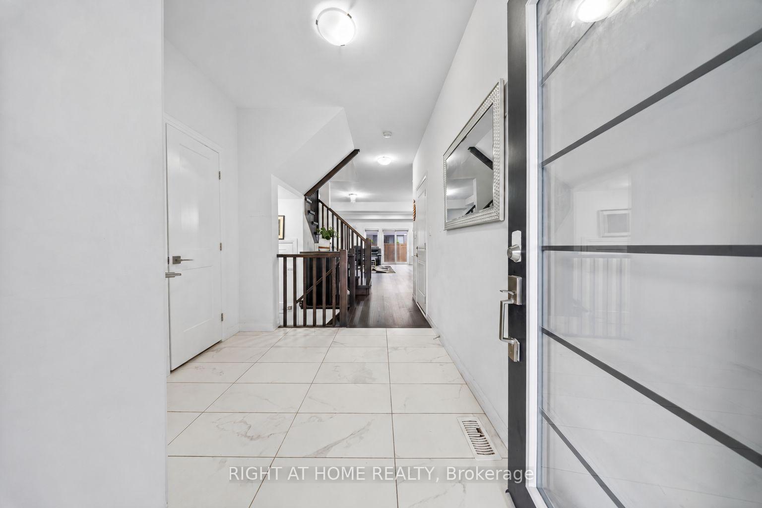 Photo 3 of Unit 177, 30 Times Square Boulevard, Hamilton, Stoney Creek Mountain — HOMEH
