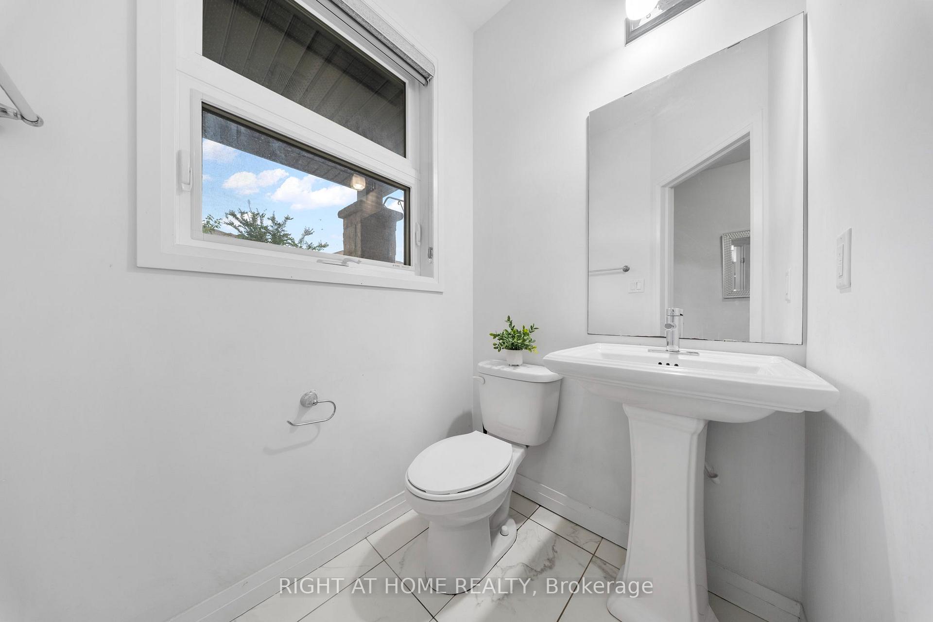 Photo 9 of Unit 177, 30 Times Square Boulevard, Hamilton, Stoney Creek Mountain — HOMEH