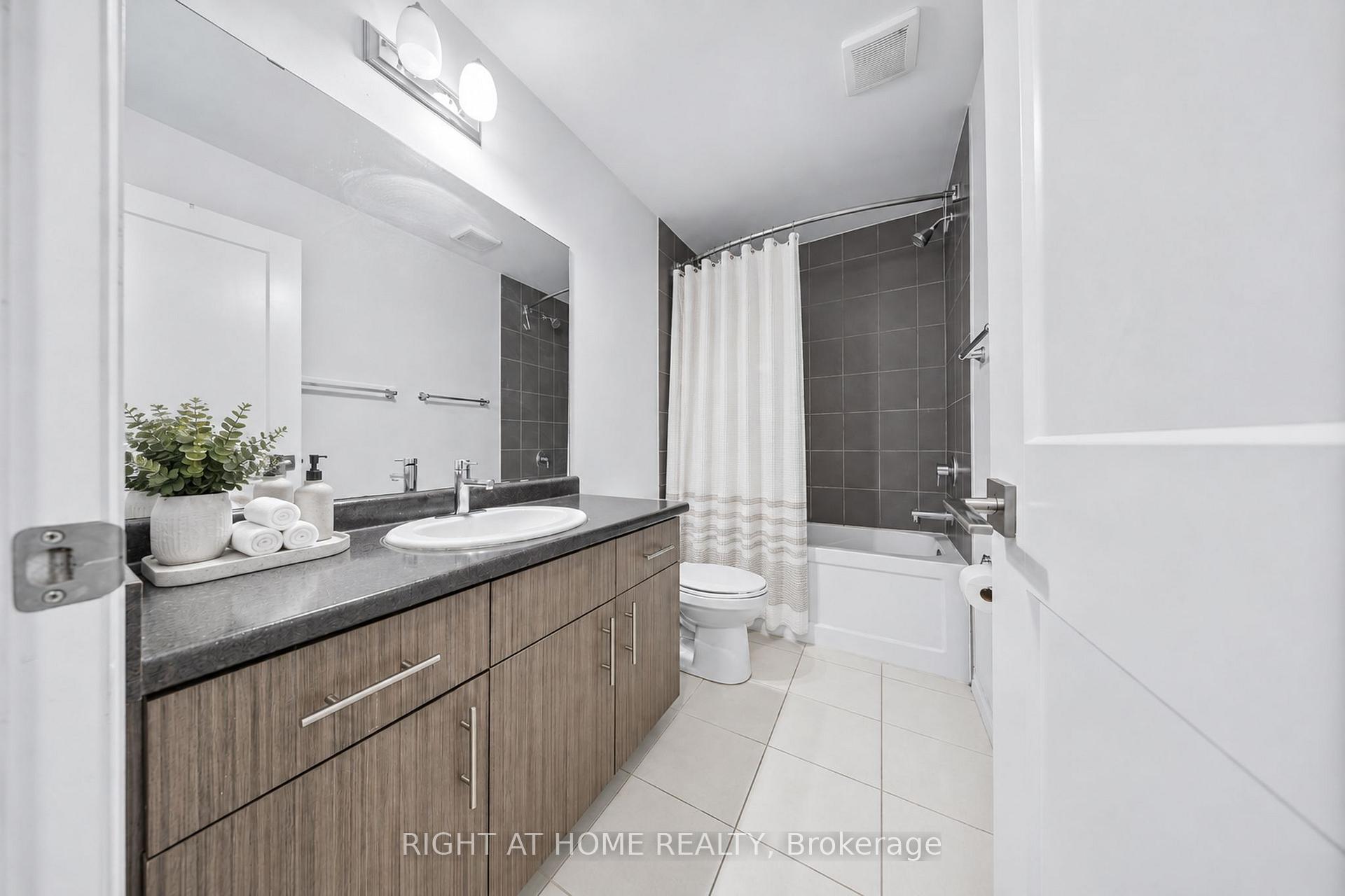 Photo 17 of Unit 177, 30 Times Square Boulevard, Hamilton, Stoney Creek Mountain — HOMEH