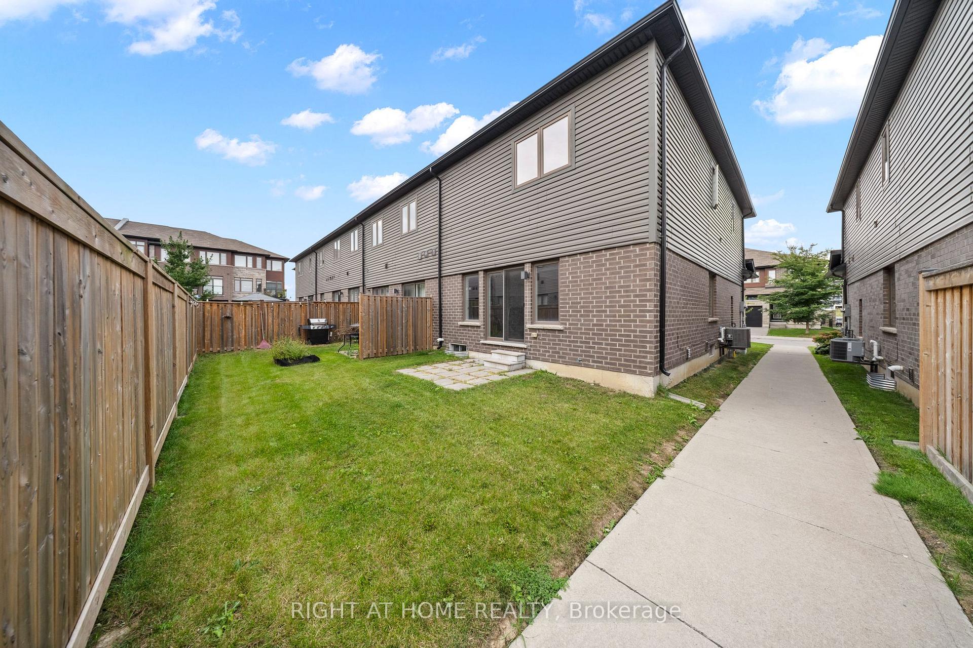 Photo 22 of Unit 177, 30 Times Square Boulevard, Hamilton, Stoney Creek Mountain — HOMEH