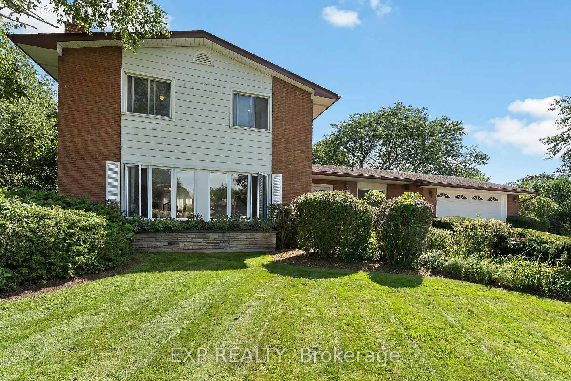 Photo 3 of 3546 Eton Crescent, Niagara Falls, Casey — HOMEH
