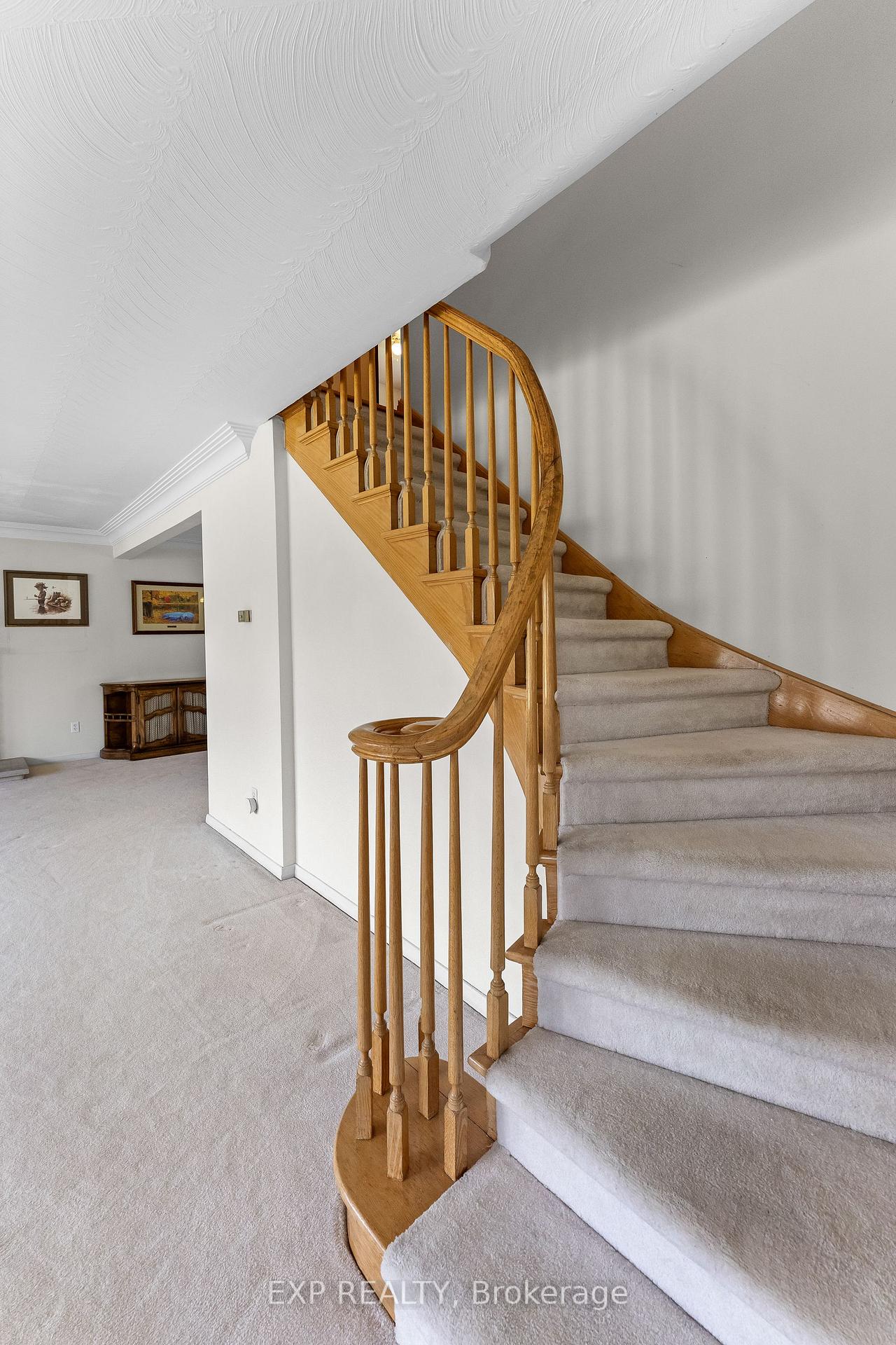 Photo 9 of 3546 Eton Crescent, Niagara Falls, Casey — HOMEH