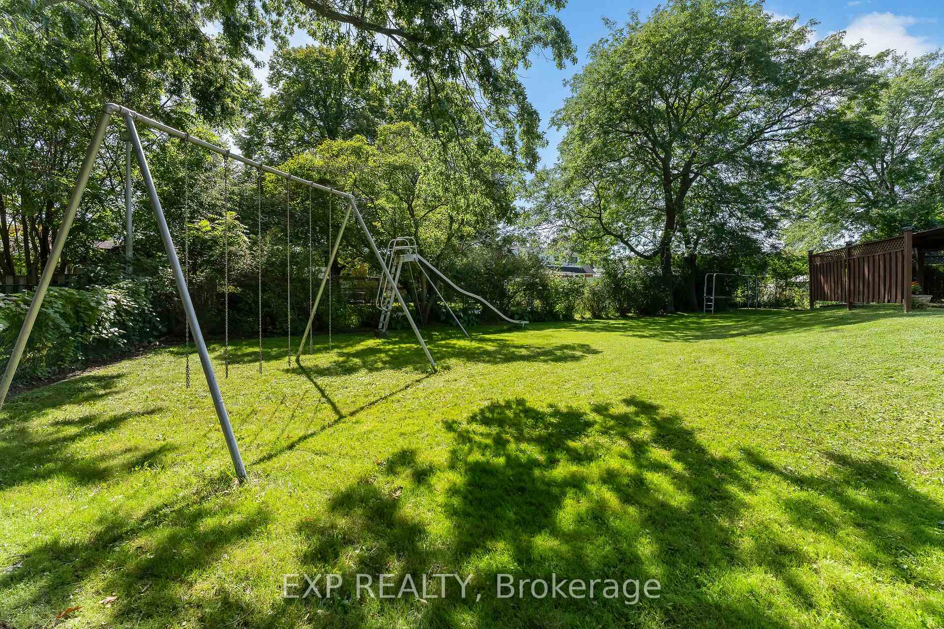 Photo 40 of 3546 Eton Crescent, Niagara Falls, Casey — HOMEH