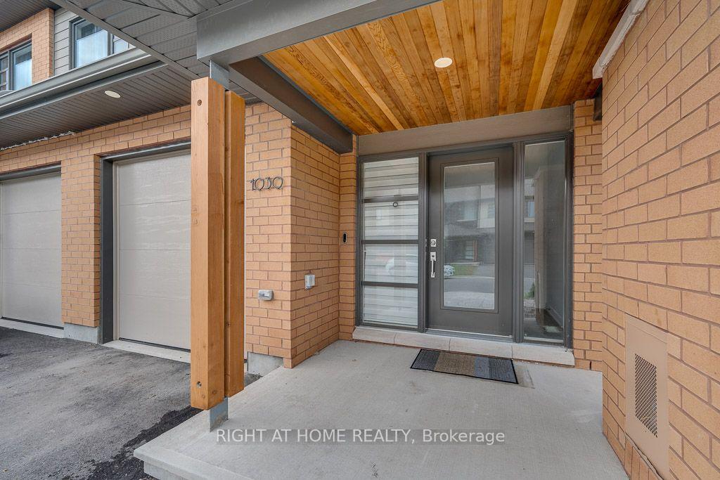 Photo 3 of 1030 Eider Street, Ottawa, Riverside South/Gloucester Glen — HOMEH