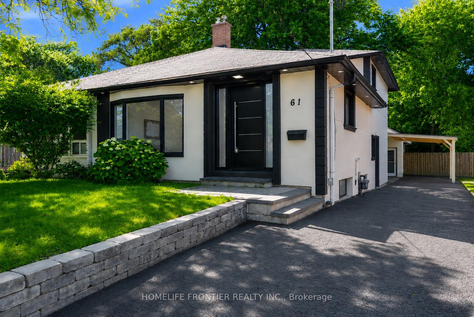 Photo of 61 Sundial Crescent