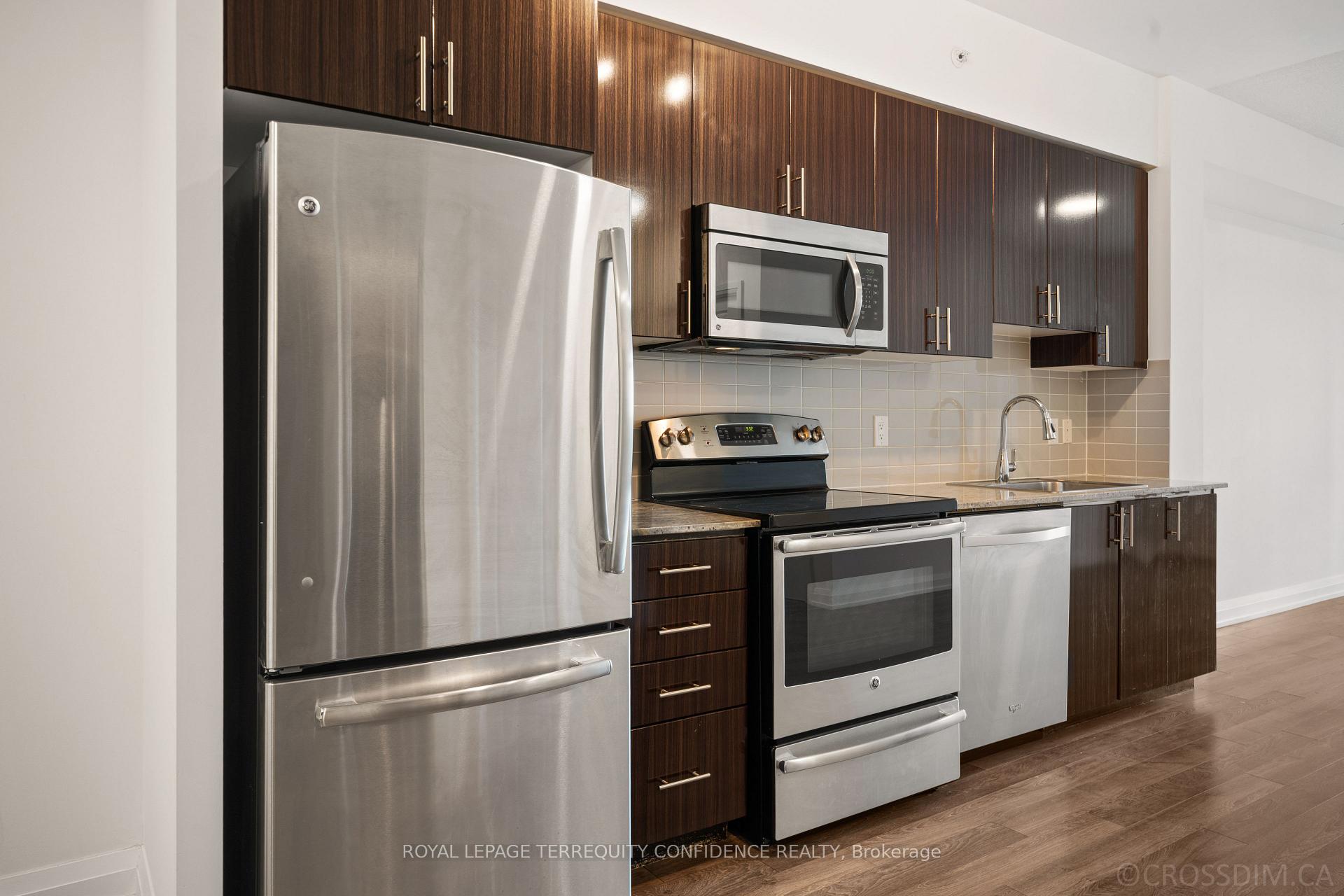 Photo 5 of Unit 727, 7161 Yonge Street, Markham, Grandview — HOMEH
