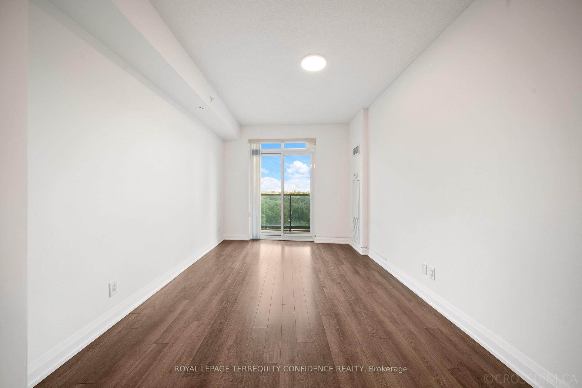 Photo 10 of Unit 727, 7161 Yonge Street, Markham, Grandview — HOMEH