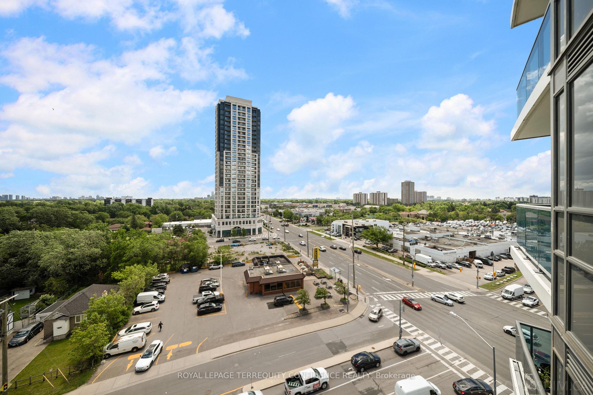 Photo 18 of Unit 727, 7161 Yonge Street, Markham, Grandview — HOMEH