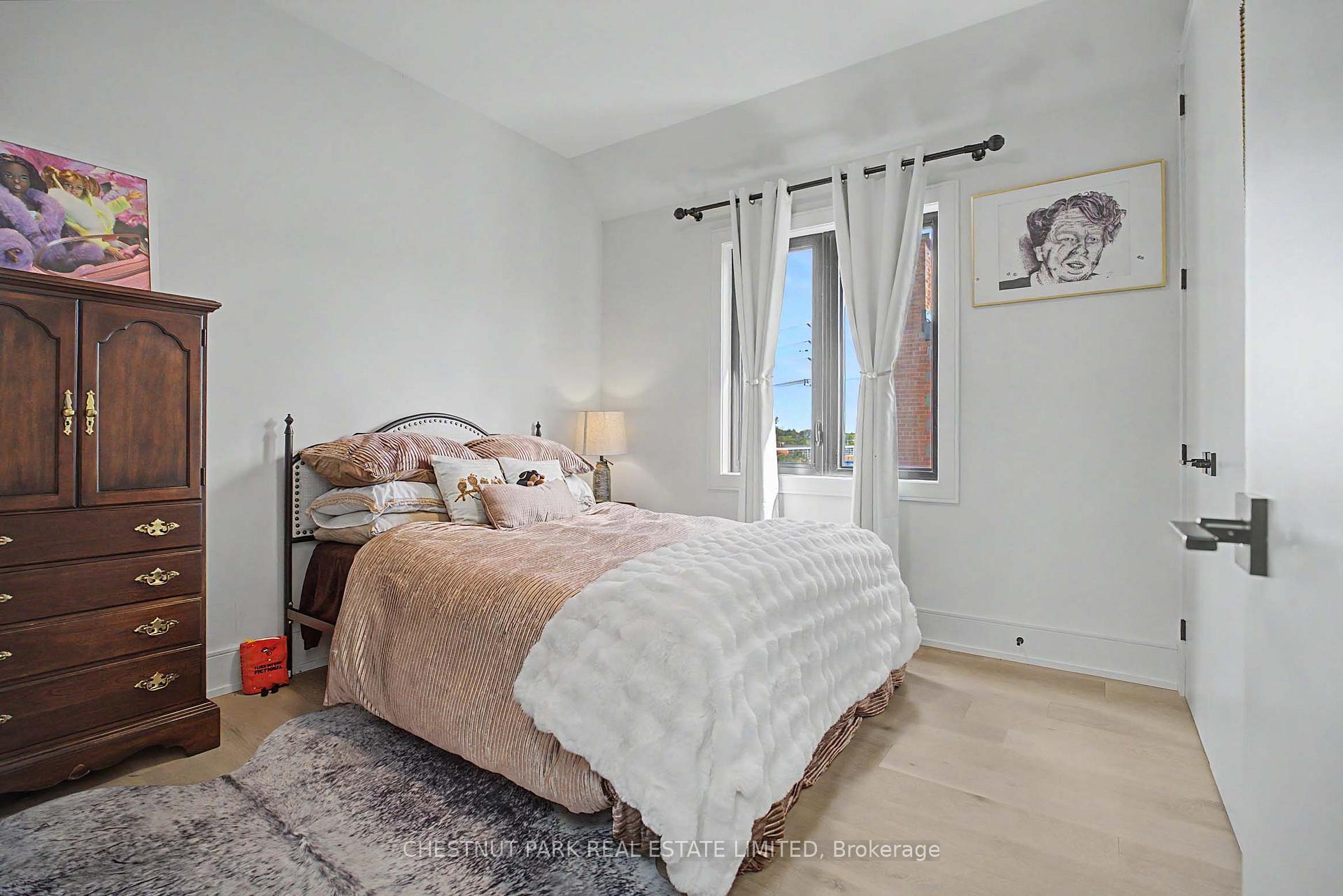 Photo 34 of 150 Sheldon Avenue, Etobicoke, Alderwood — HOMEH