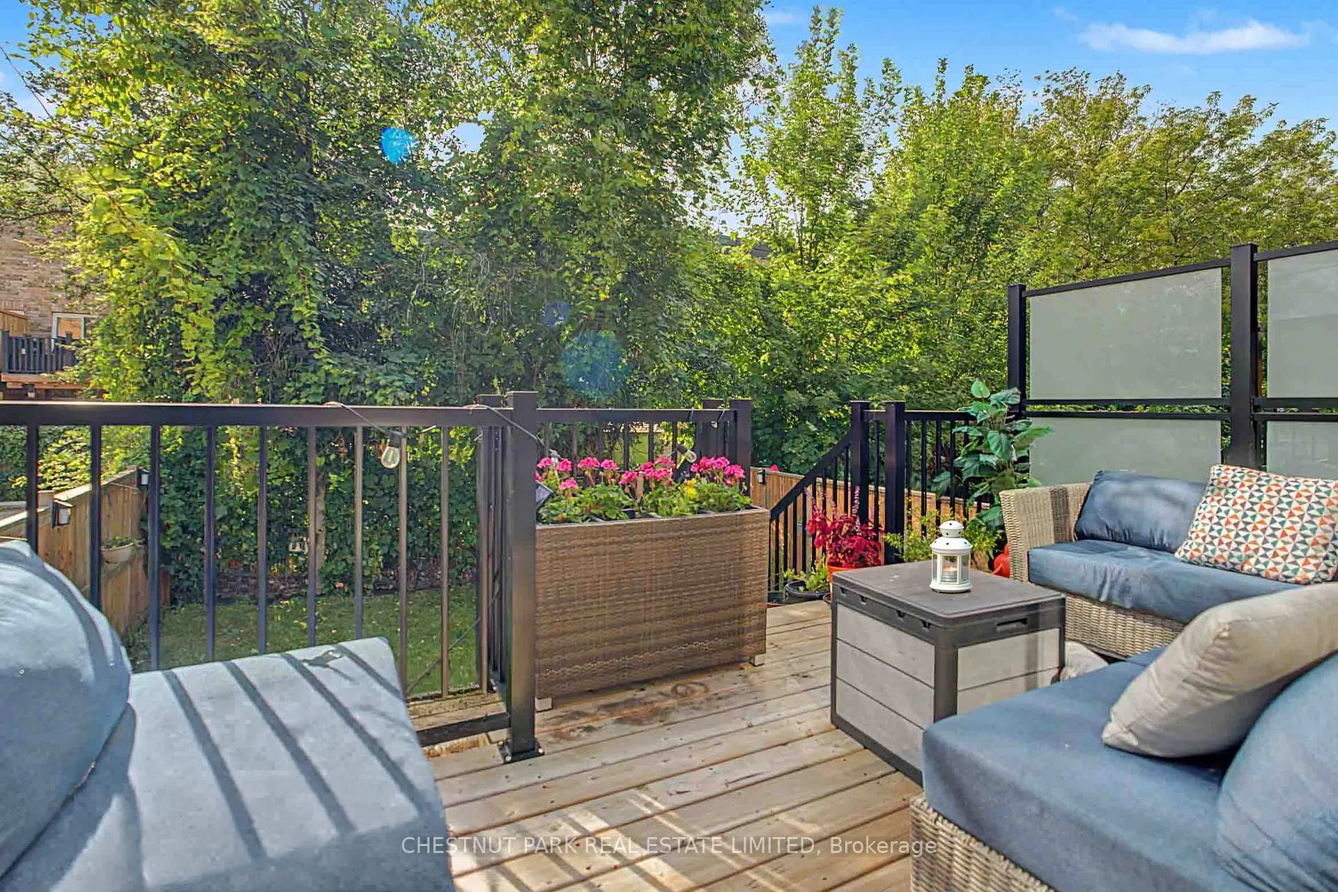 Photo 7 of 150 Sheldon Avenue, Etobicoke, Alderwood — HOMEH