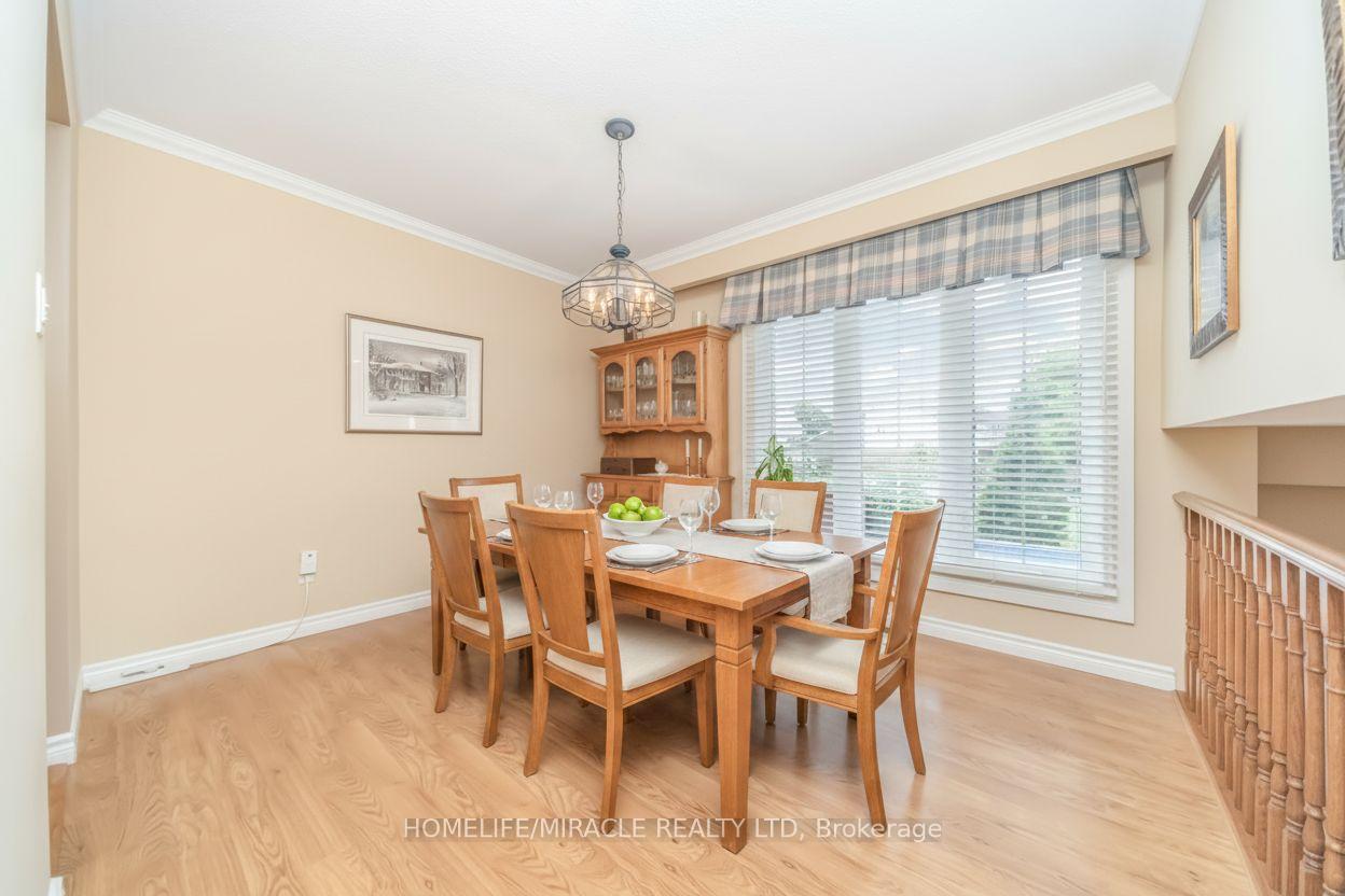 Photo 10 of 37 Blackthorn Lane, Brampton, Brampton North — HOMEH