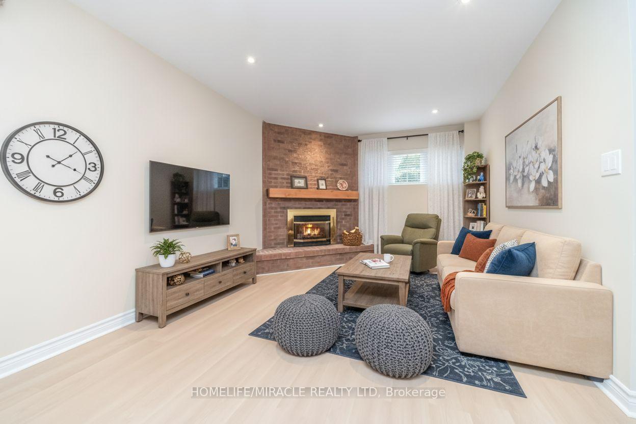 Photo 26 of 37 Blackthorn Lane, Brampton, Brampton North — HOMEH