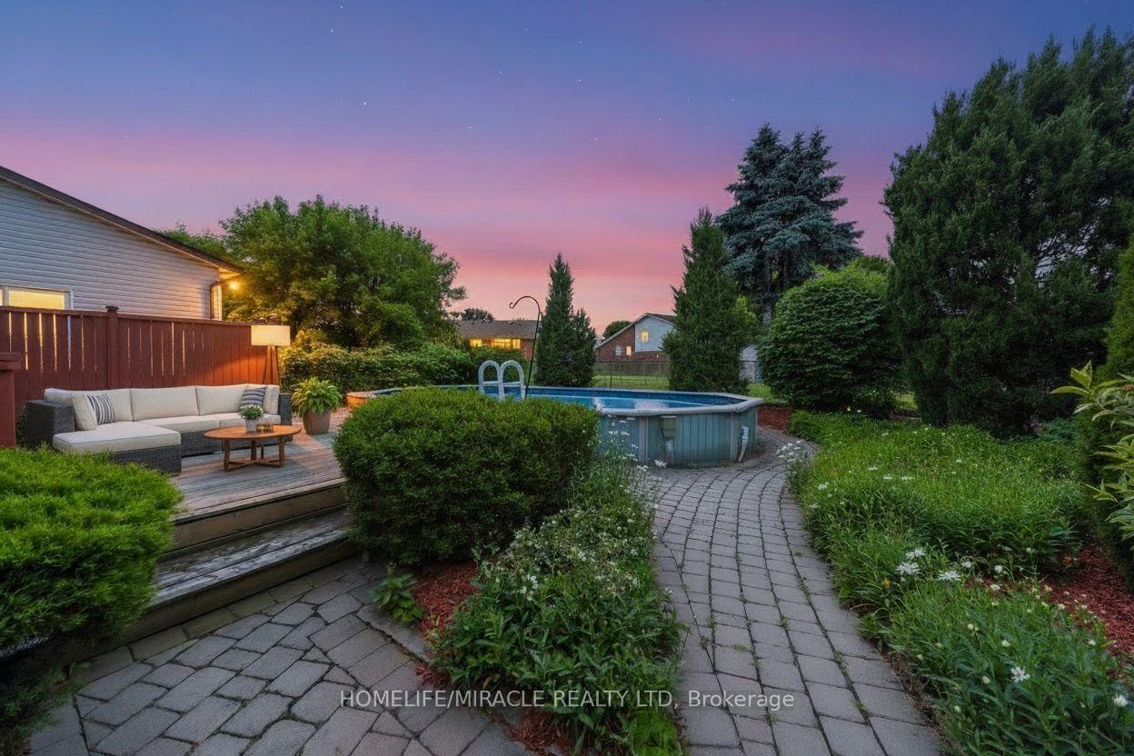 Photo 30 of 37 Blackthorn Lane, Brampton, Brampton North — HOMEH