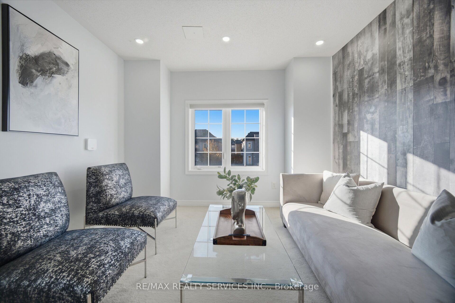 Photo 35 of 279 Remembrance Road, Brampton, Northwest Brampton — HOMEH