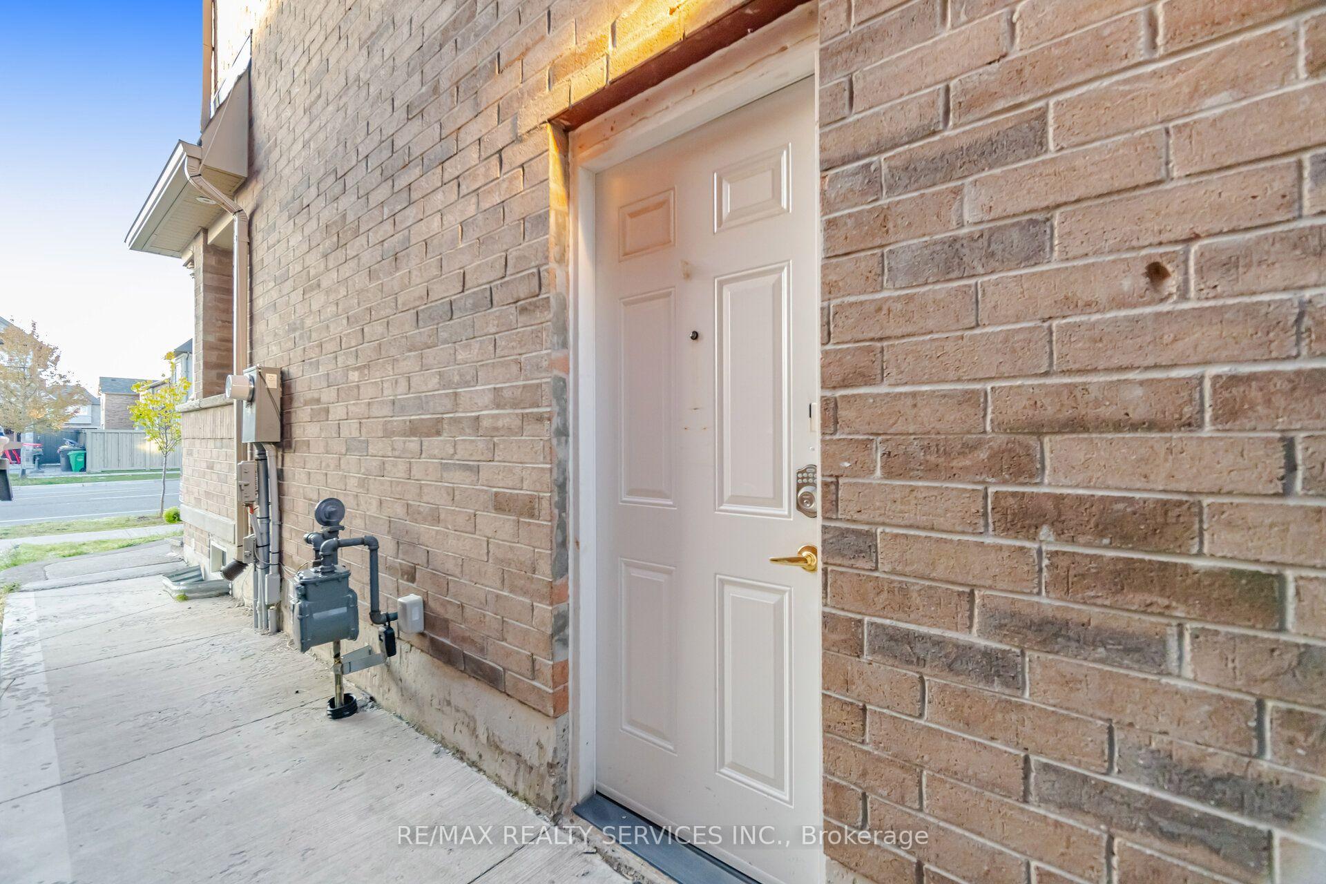 Photo 38 of 279 Remembrance Road, Brampton, Northwest Brampton — HOMEH
