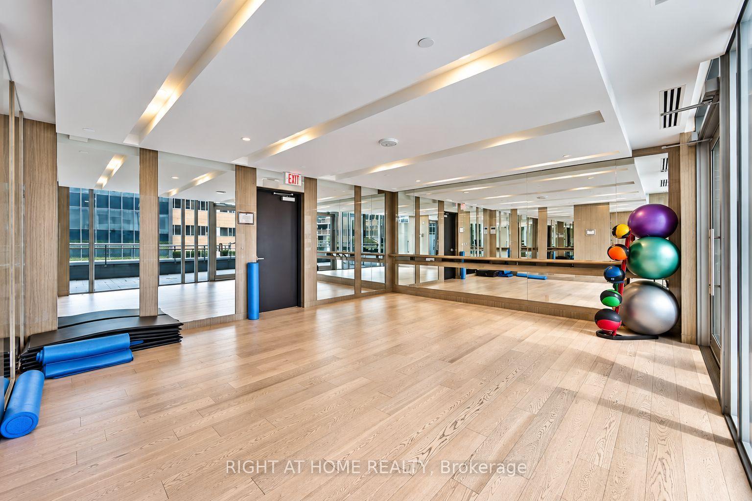 Photo 5 of Unit 2403, 89 Dunfield Avenue, Toronto, Mount Pleasant West — HOMEH